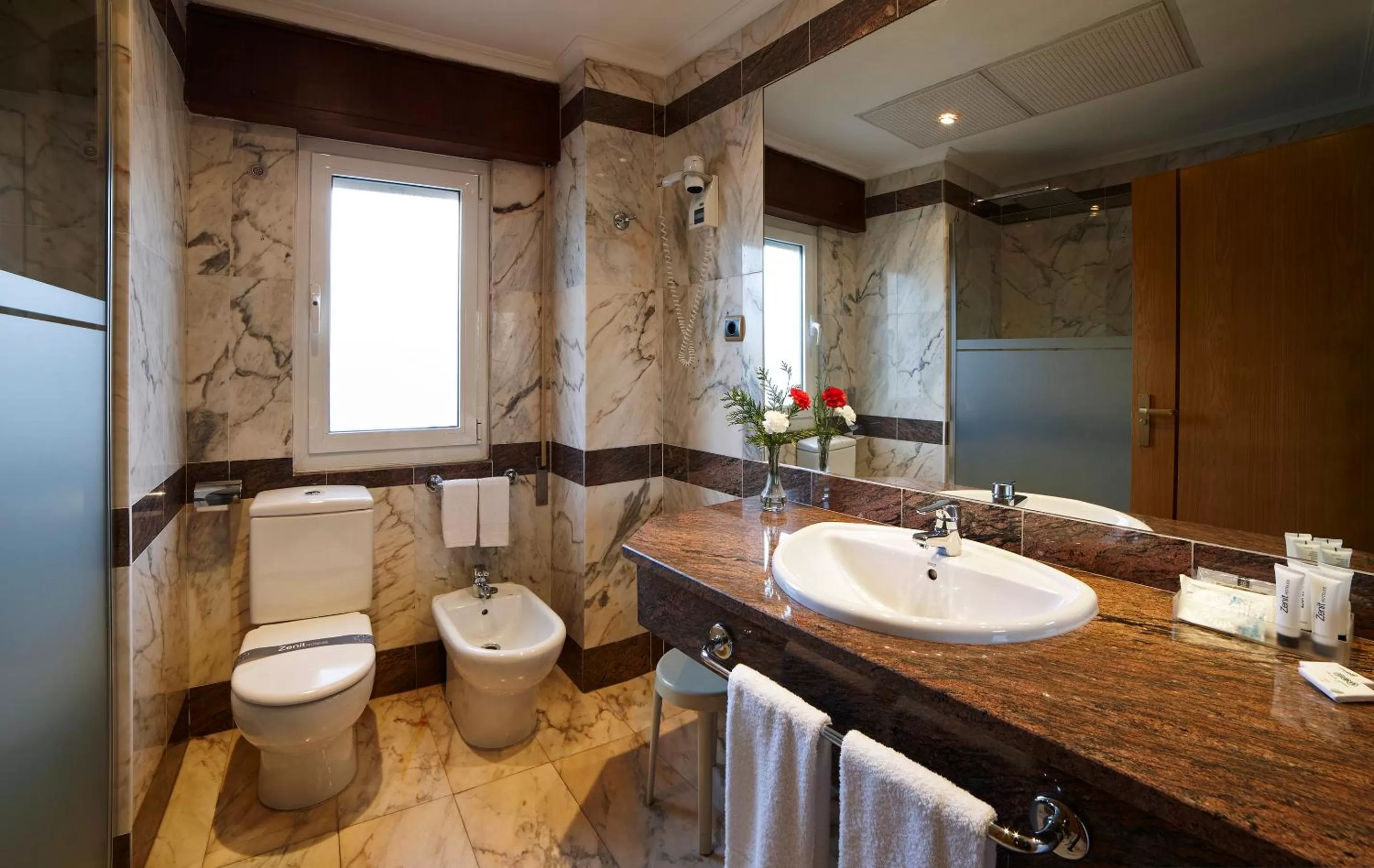 Shower in Zenit Dos Infantas