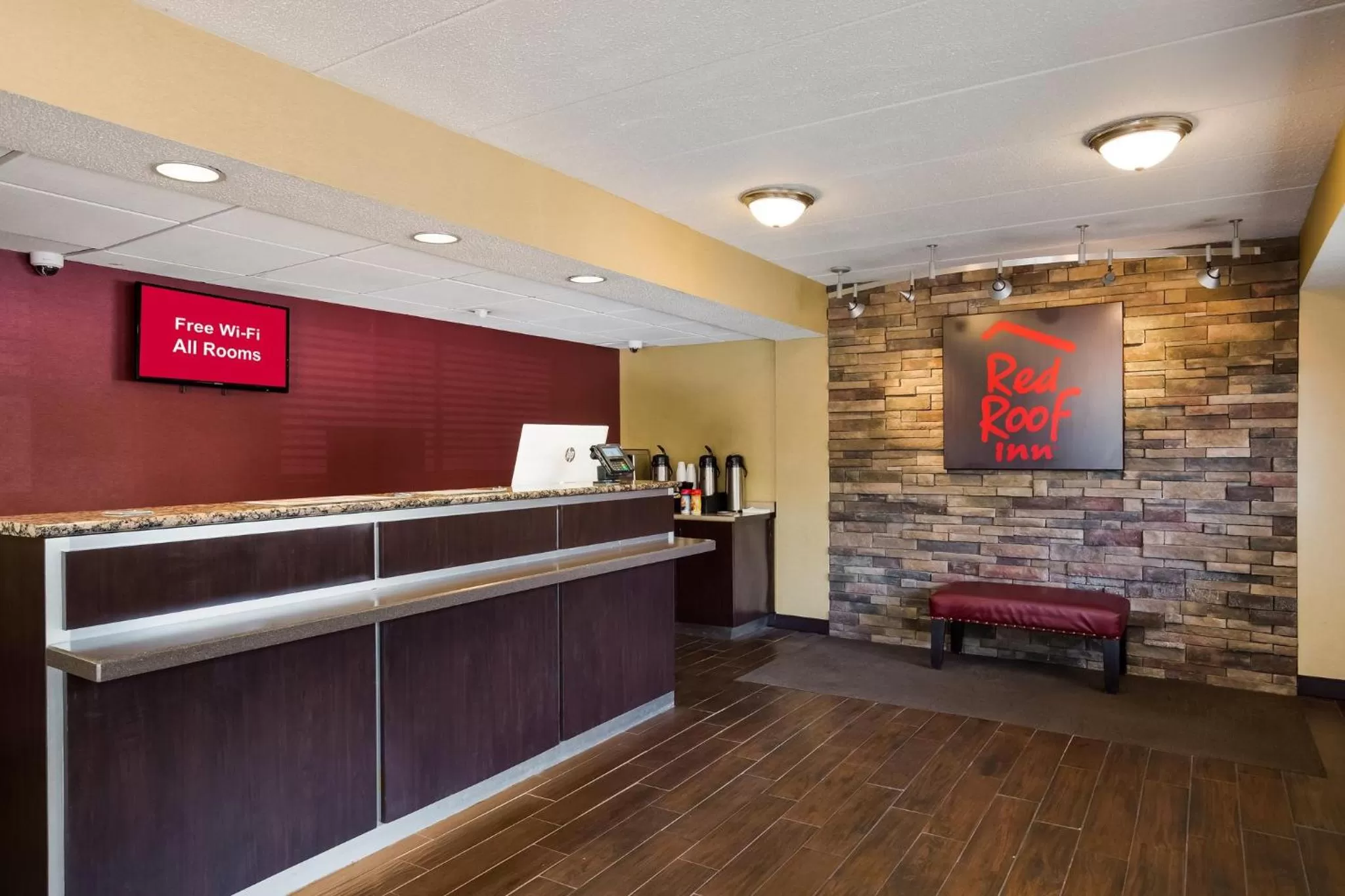 Lobby or reception in Red Roof Inn Wilkes-Barre Arena