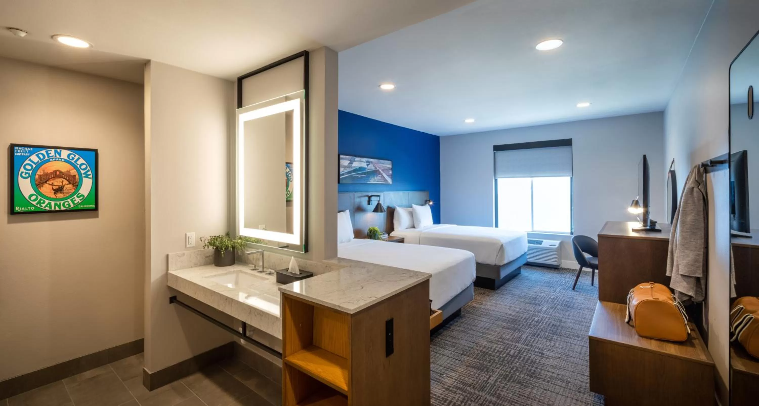 Photo of the whole room, Bed in Ayres Hotel Rialto Fontana