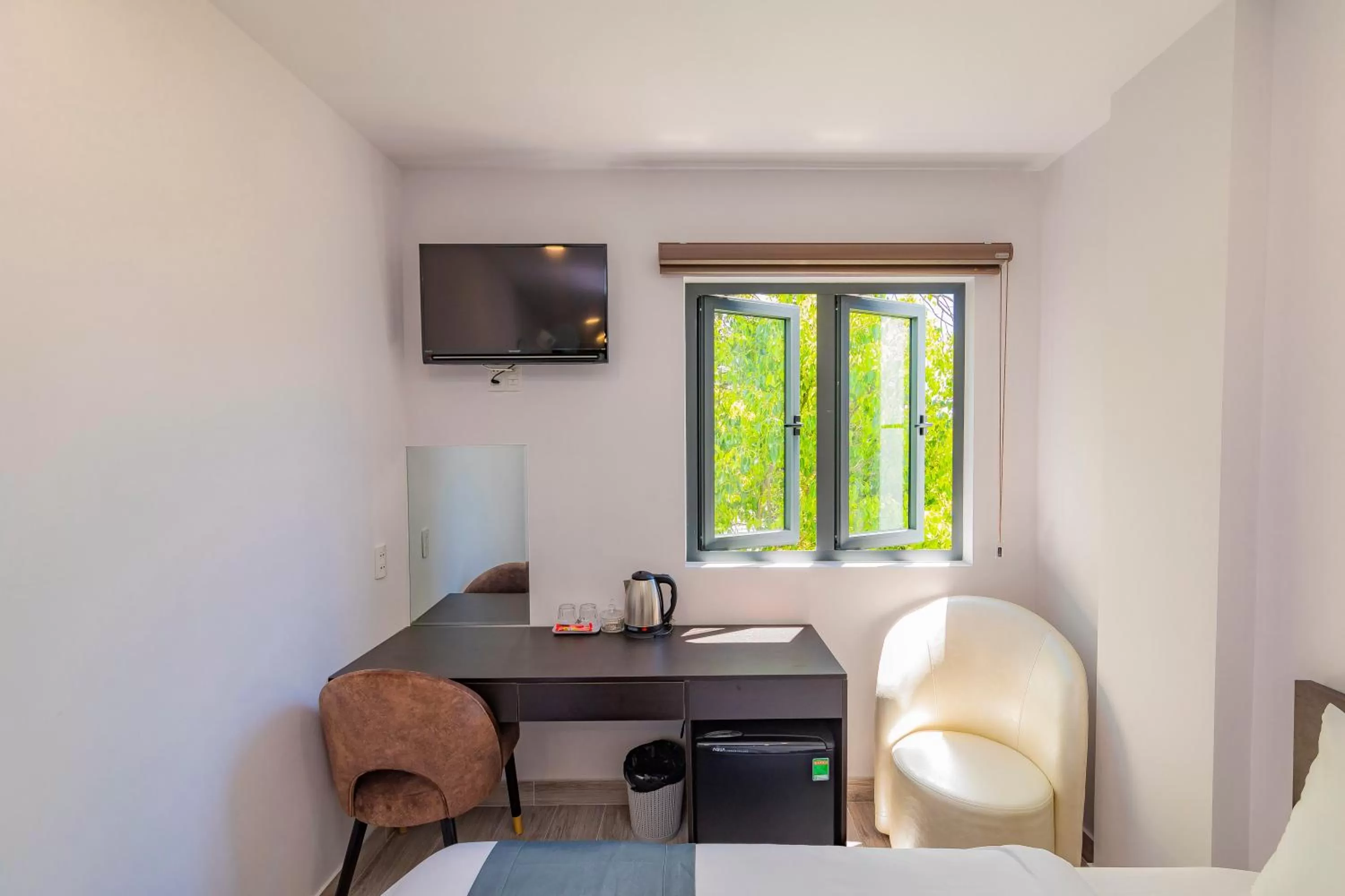 TV and multimedia, TV/Entertainment Center in Khanh Uyen 3 Hotel