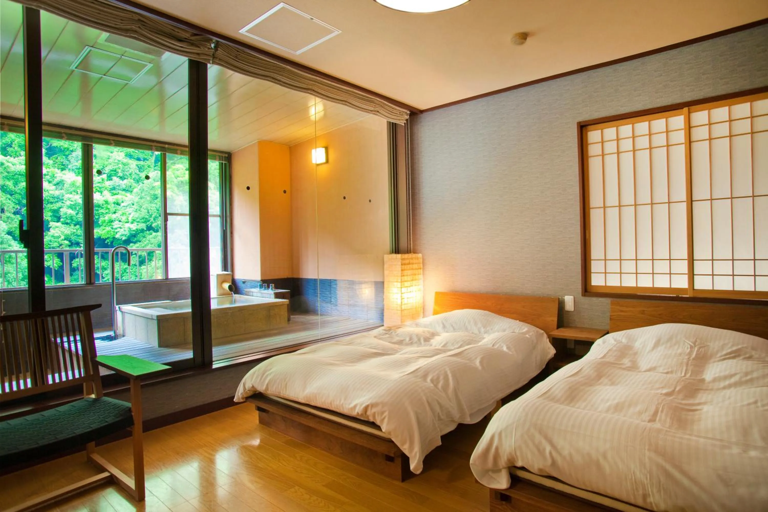 Bed in Yamanakaonsen Ohanami Kyubei