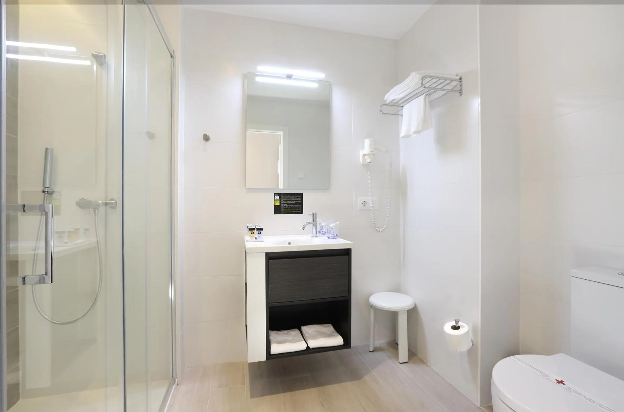 Toilet in Hotel Alameda