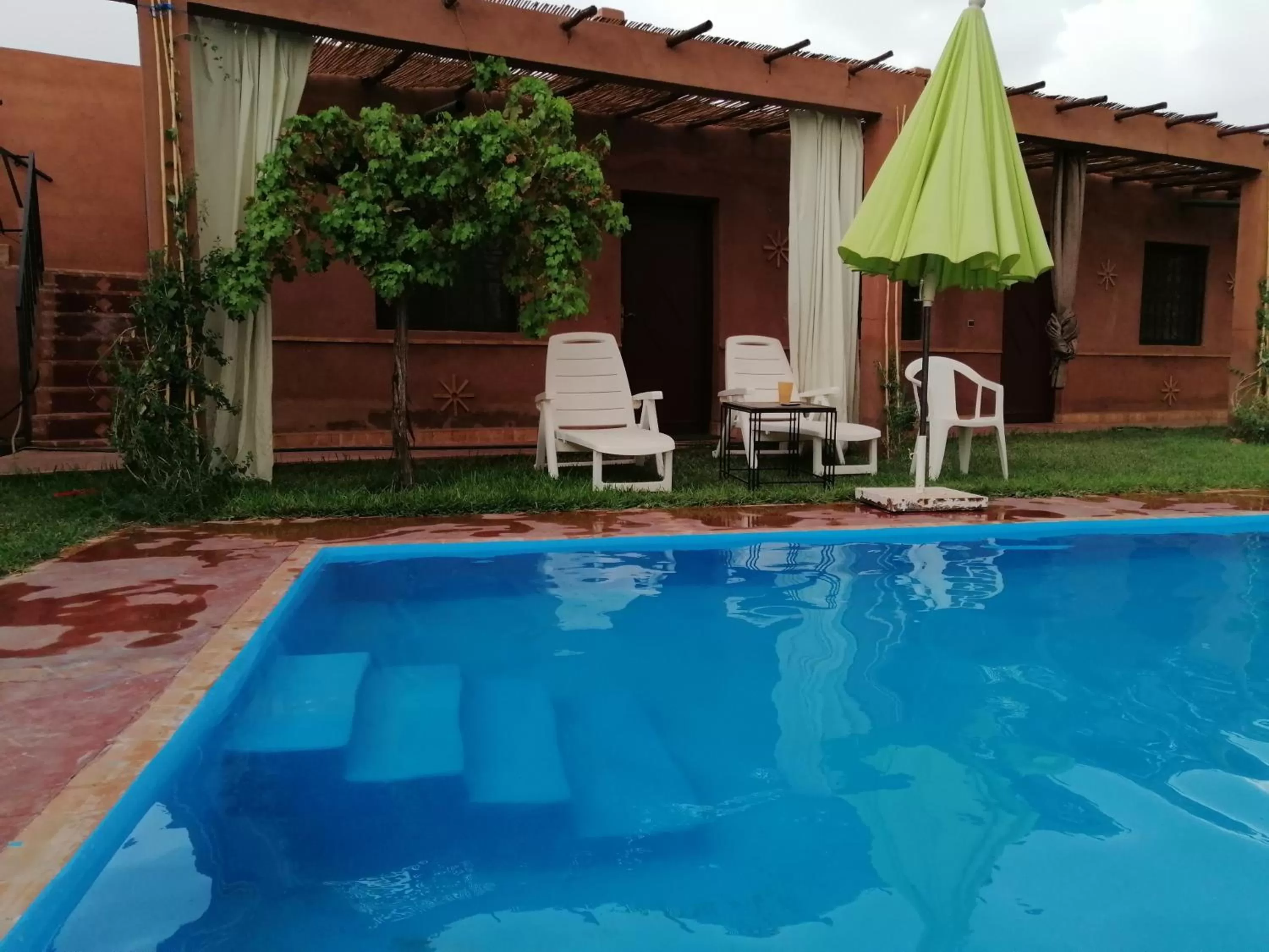 Swimming pool in Riad Darga Rouge