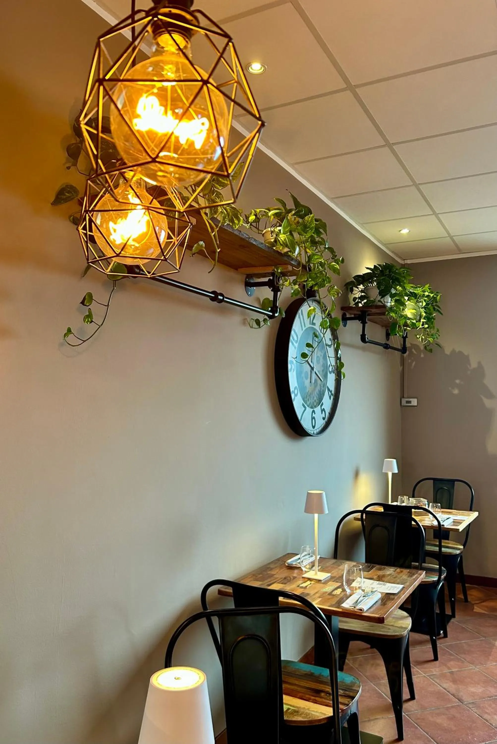 Restaurant/places to eat in Hotel Paradiso Como