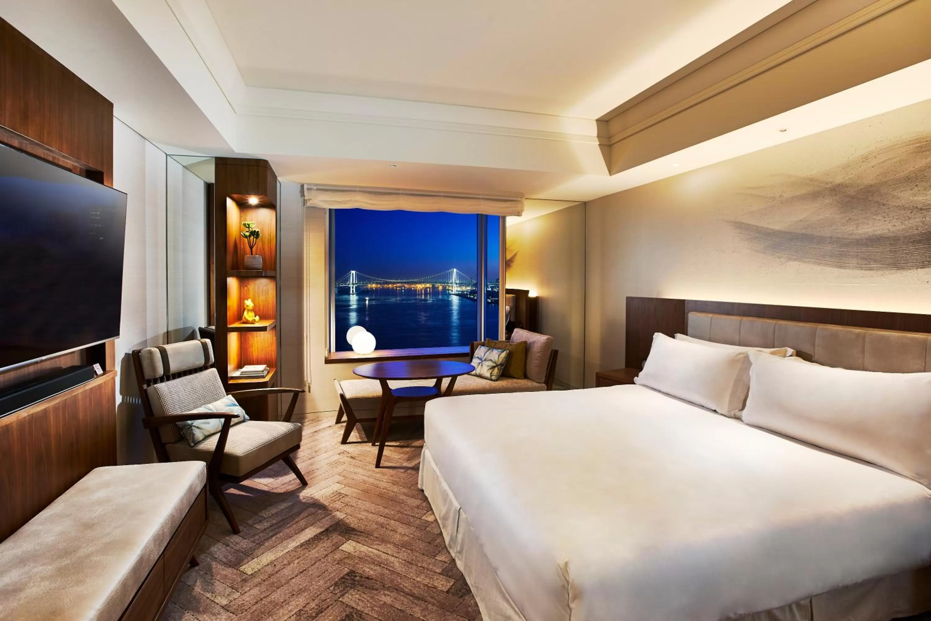 Photo of the whole room, Bed in InterContinental Tokyo Bay by IHG