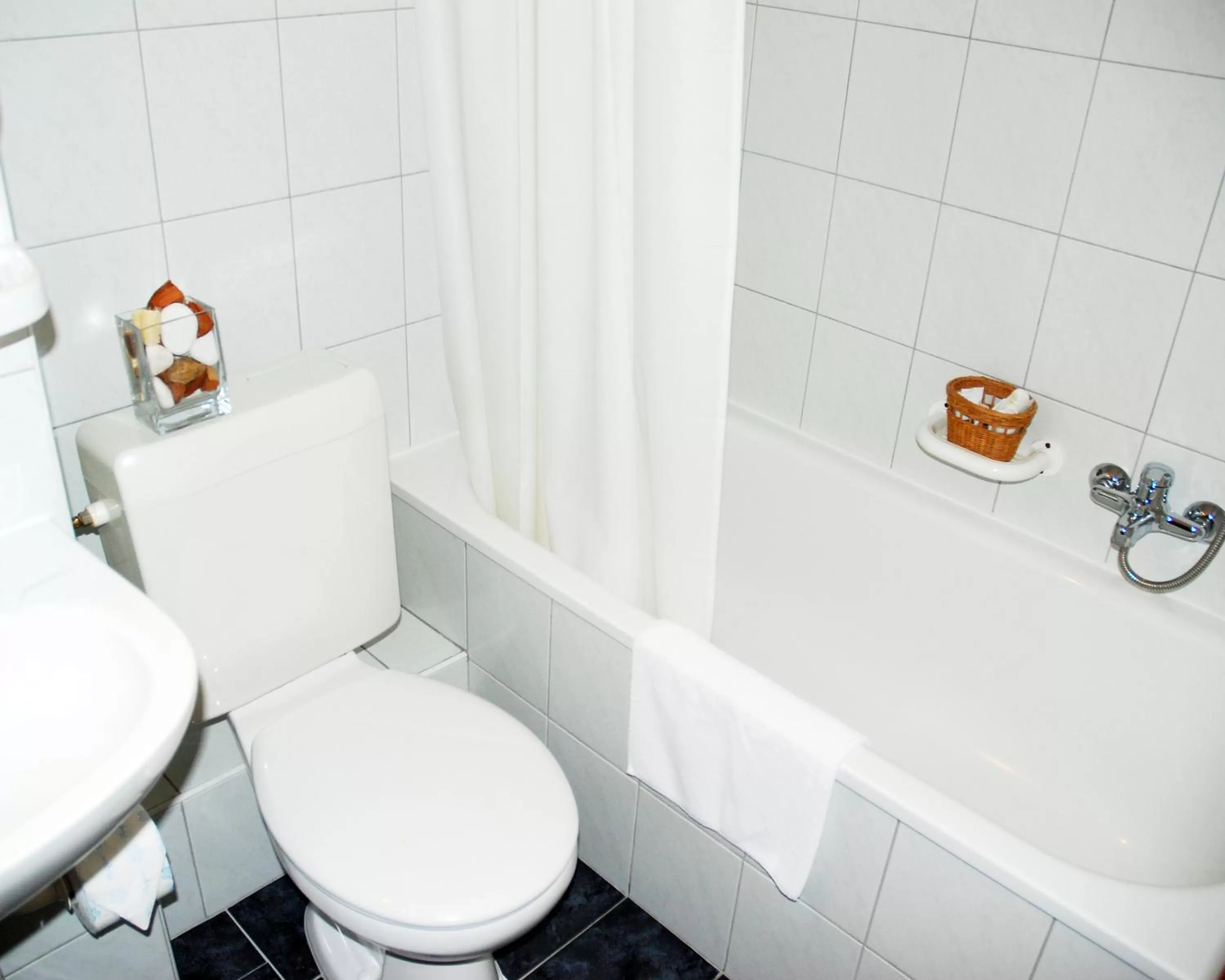 Bathroom in Hotel Orion