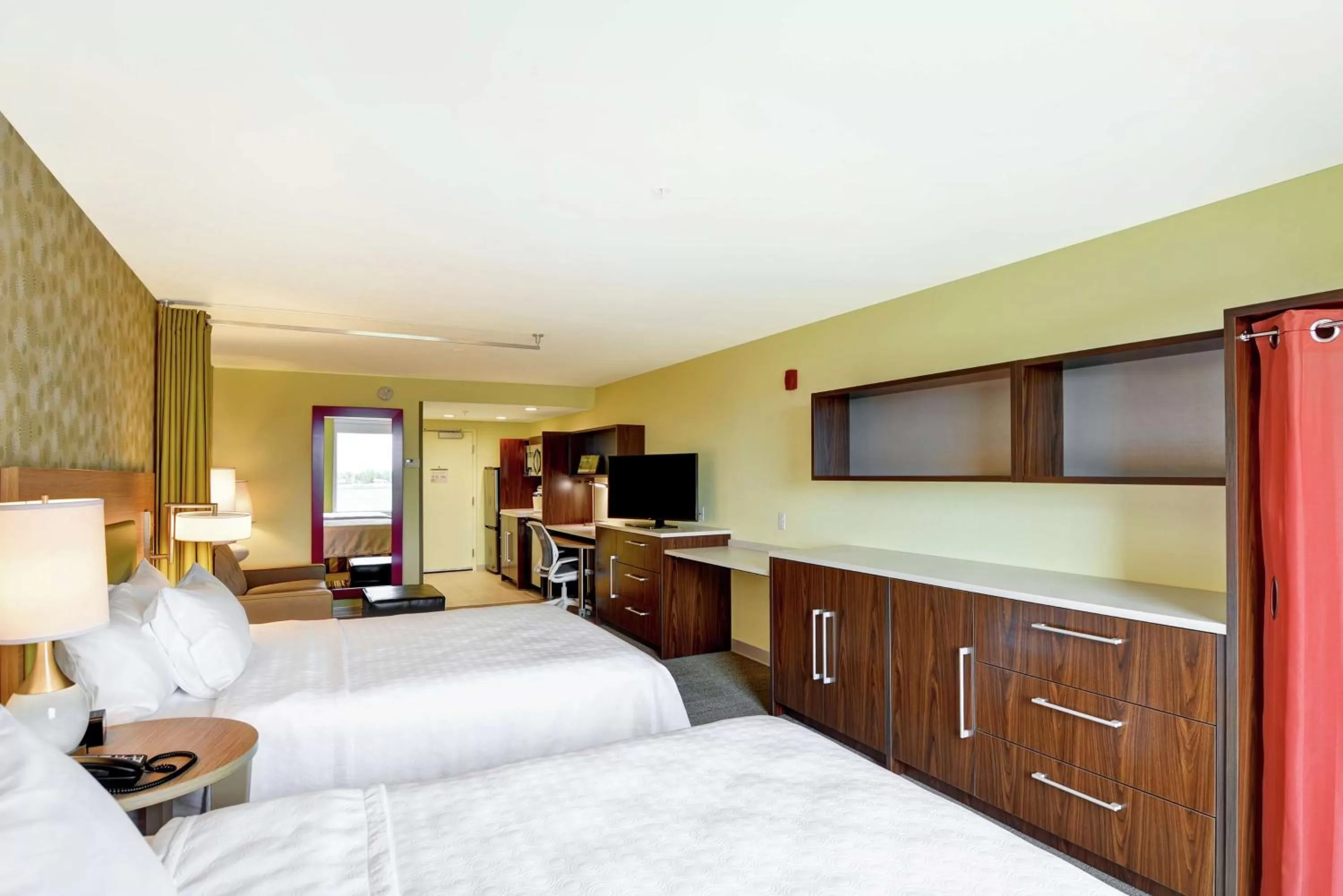 Bedroom, Bed in Home2 Suites By Hilton Helena