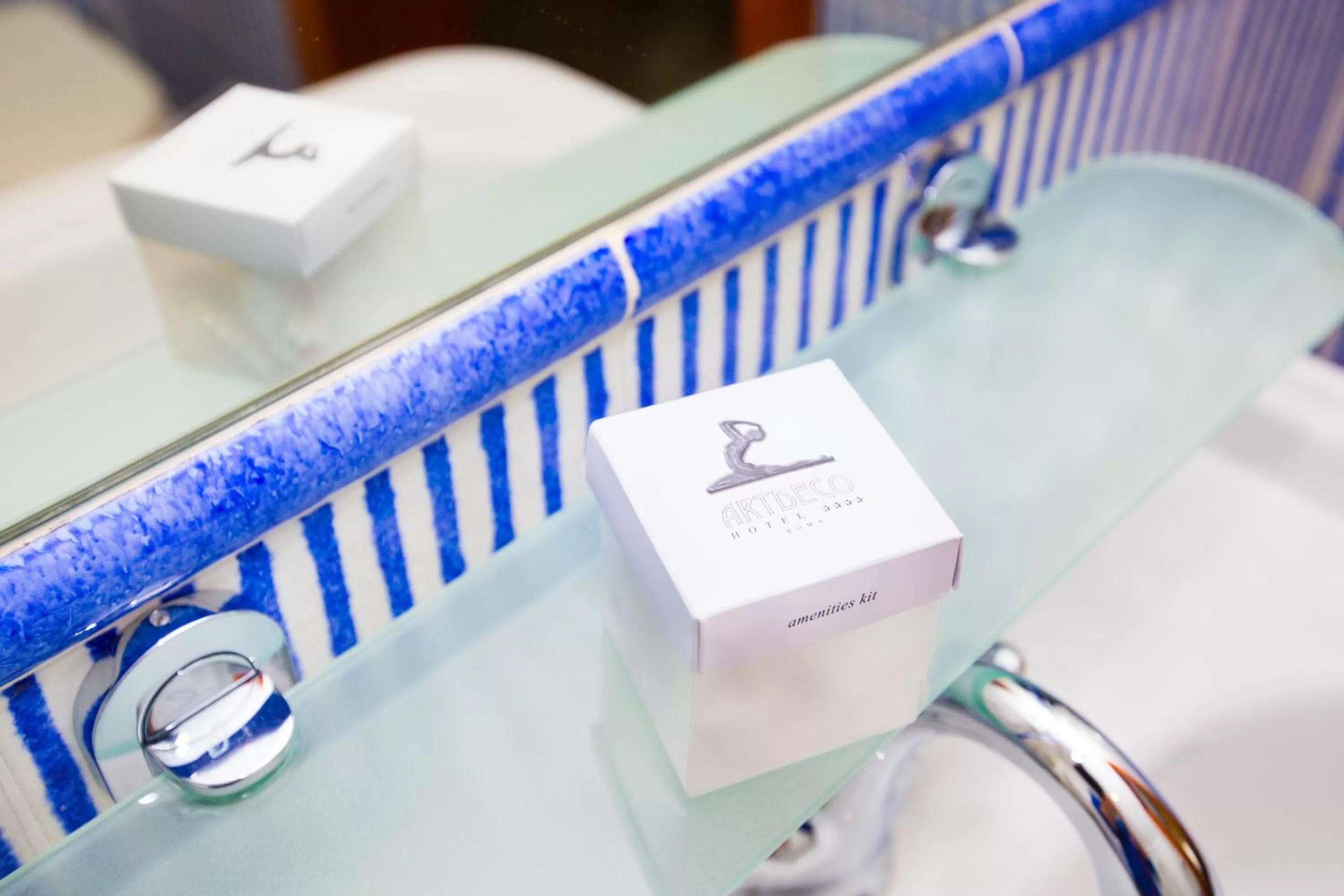 Bathroom in Best Western Hotel Artdeco