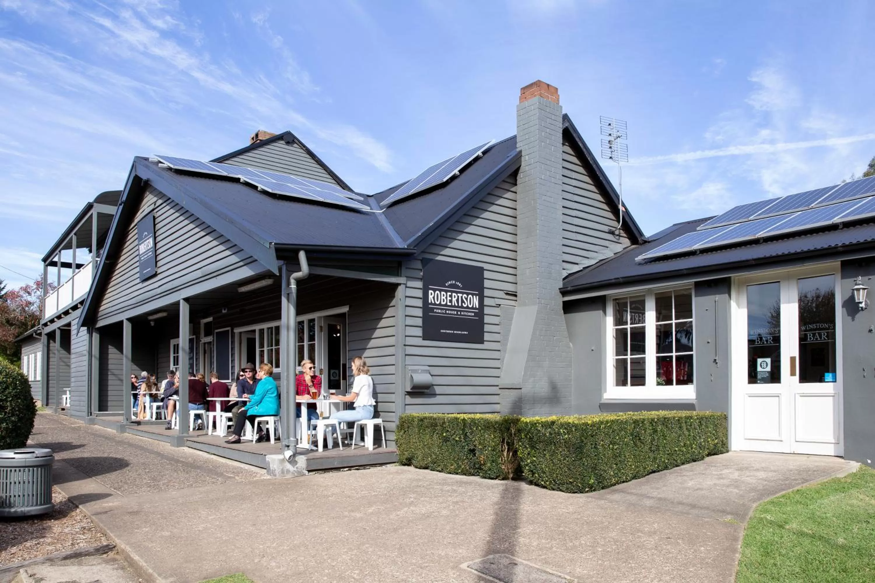 Property building in Robertson Public House and Kitchen
