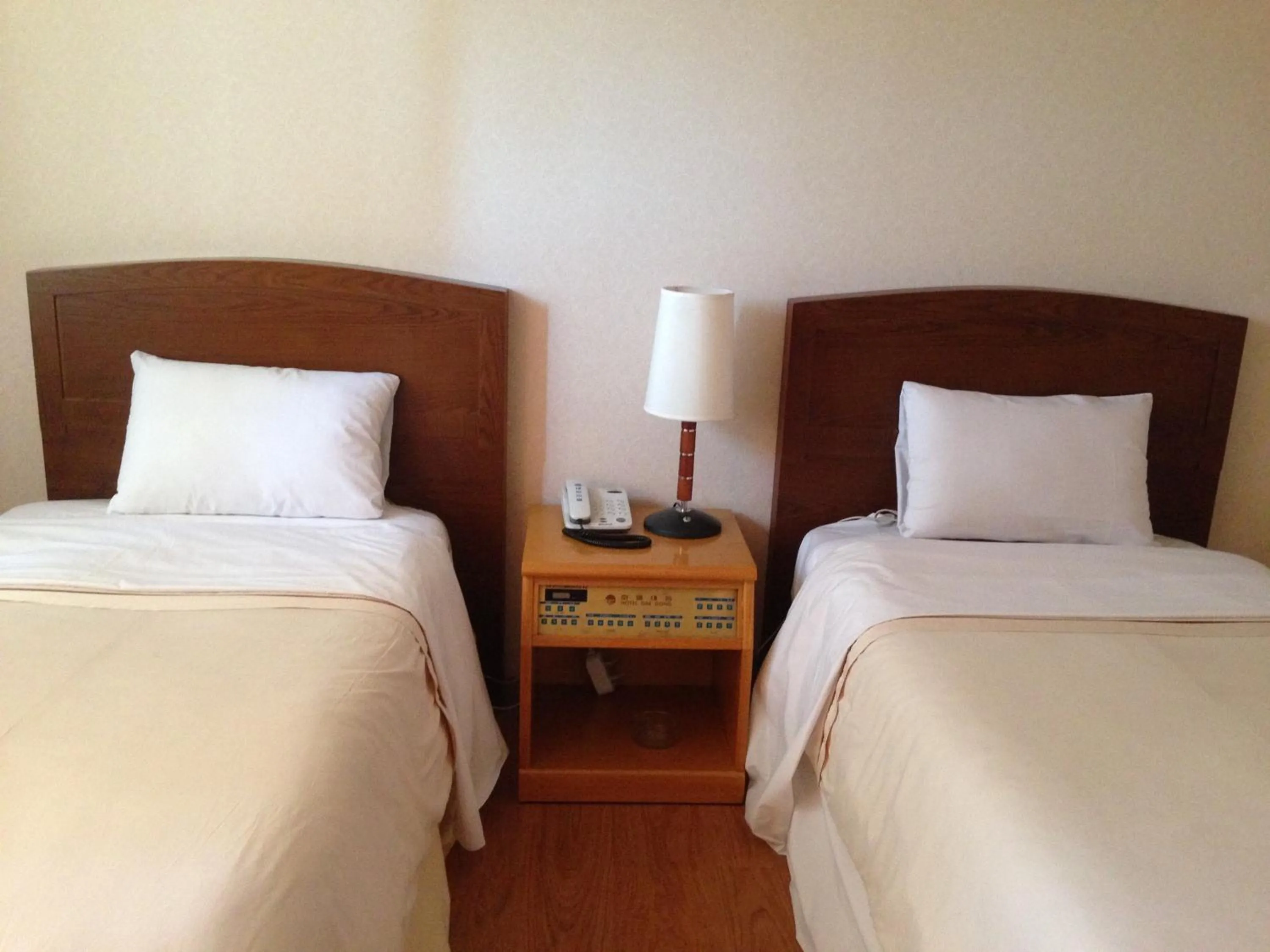 Bedroom in Daedong Hotel