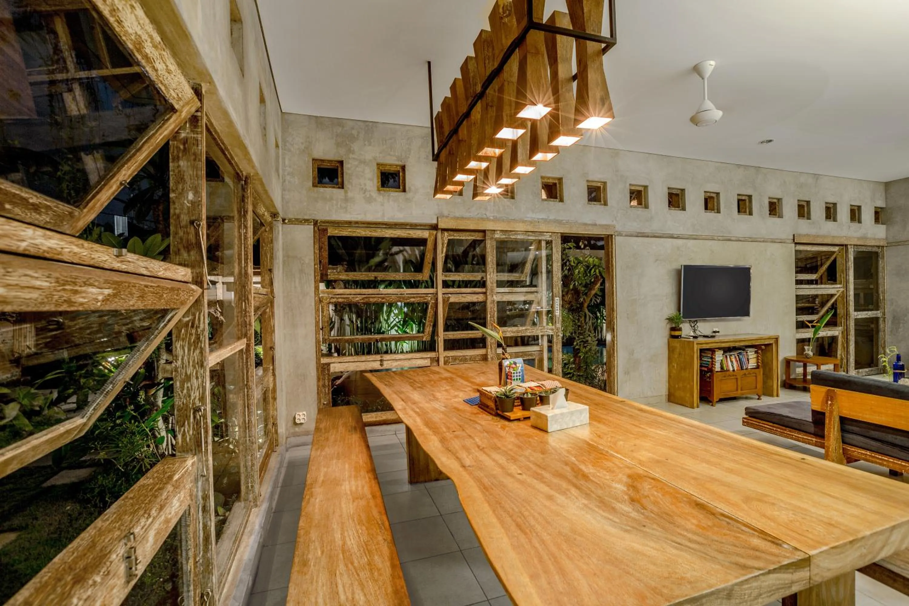Lobby or reception in Lokal Bali Hostel