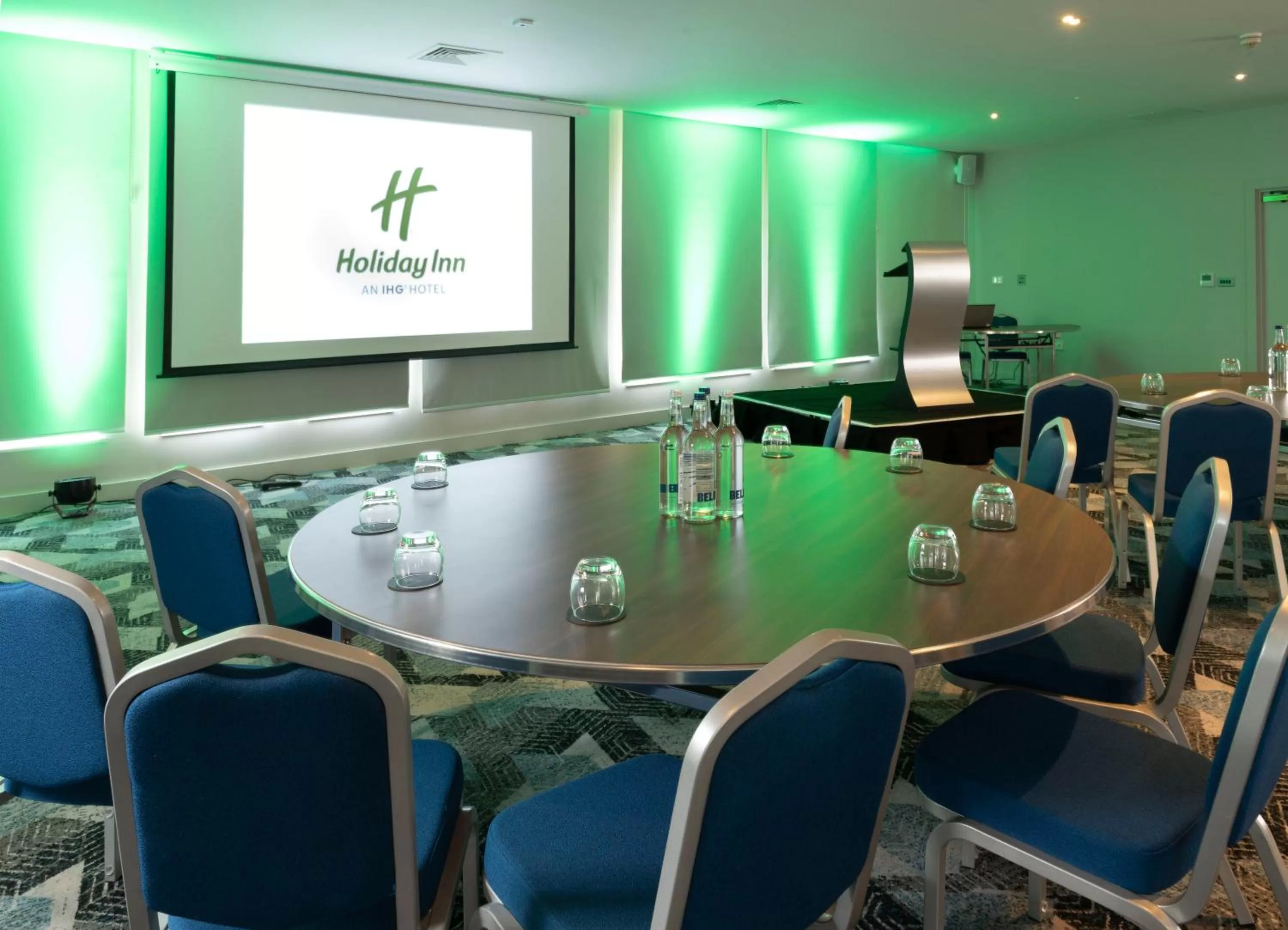 Meeting/conference room in Holiday Inn Birmingham M6, Jct7 by IHG