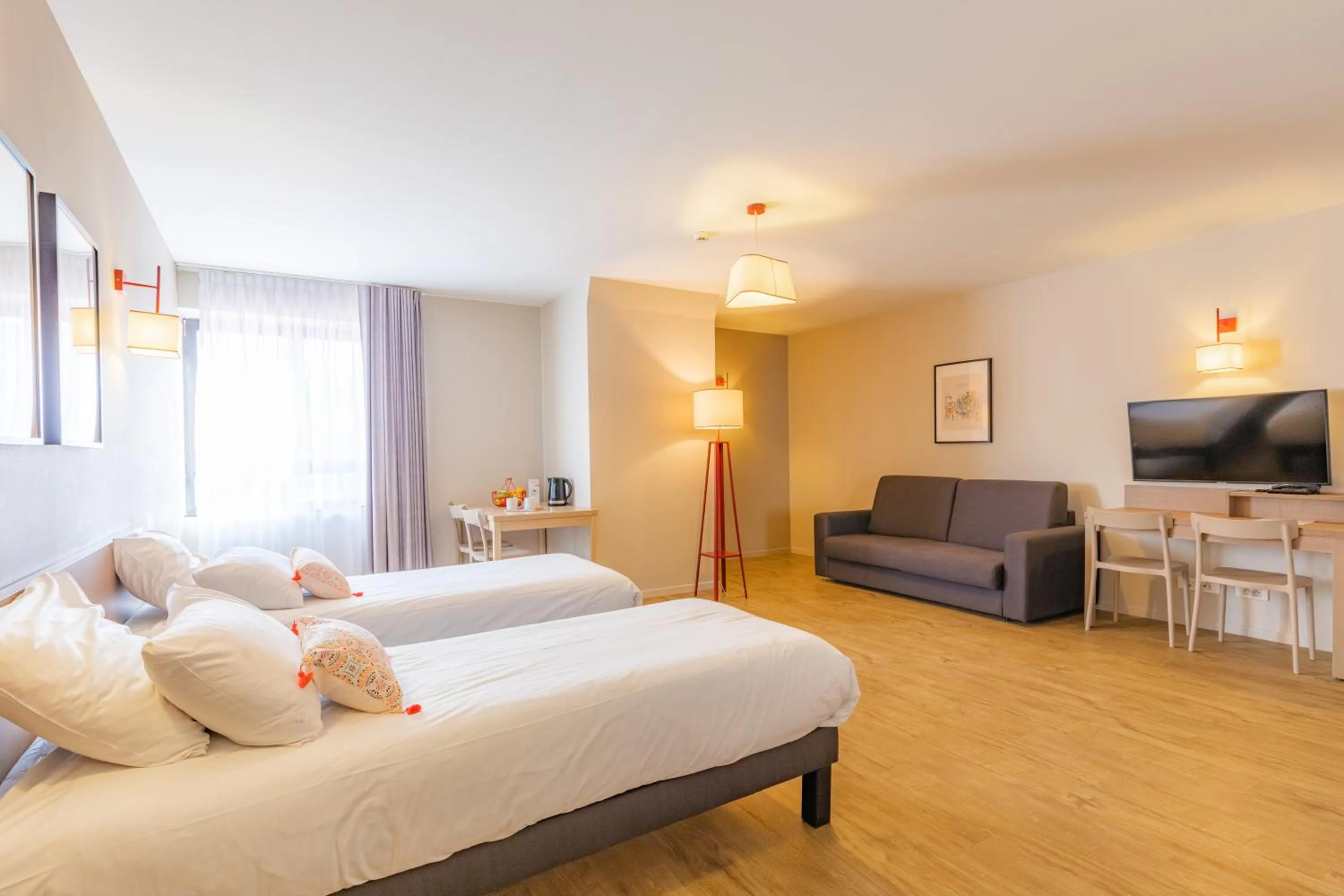 TV and multimedia, Bed in Appart'City Confort Strasbourg Centre