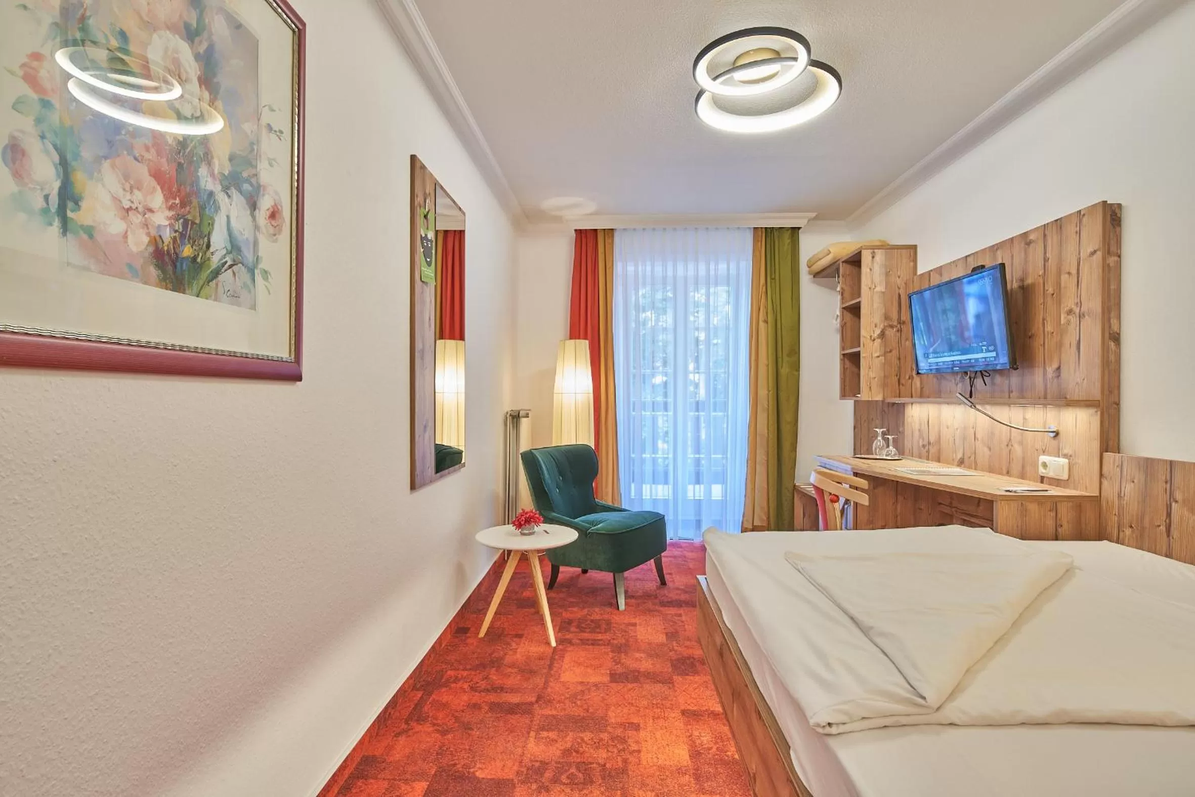 Photo of the whole room, Bed in Hotel St. Georg Garni