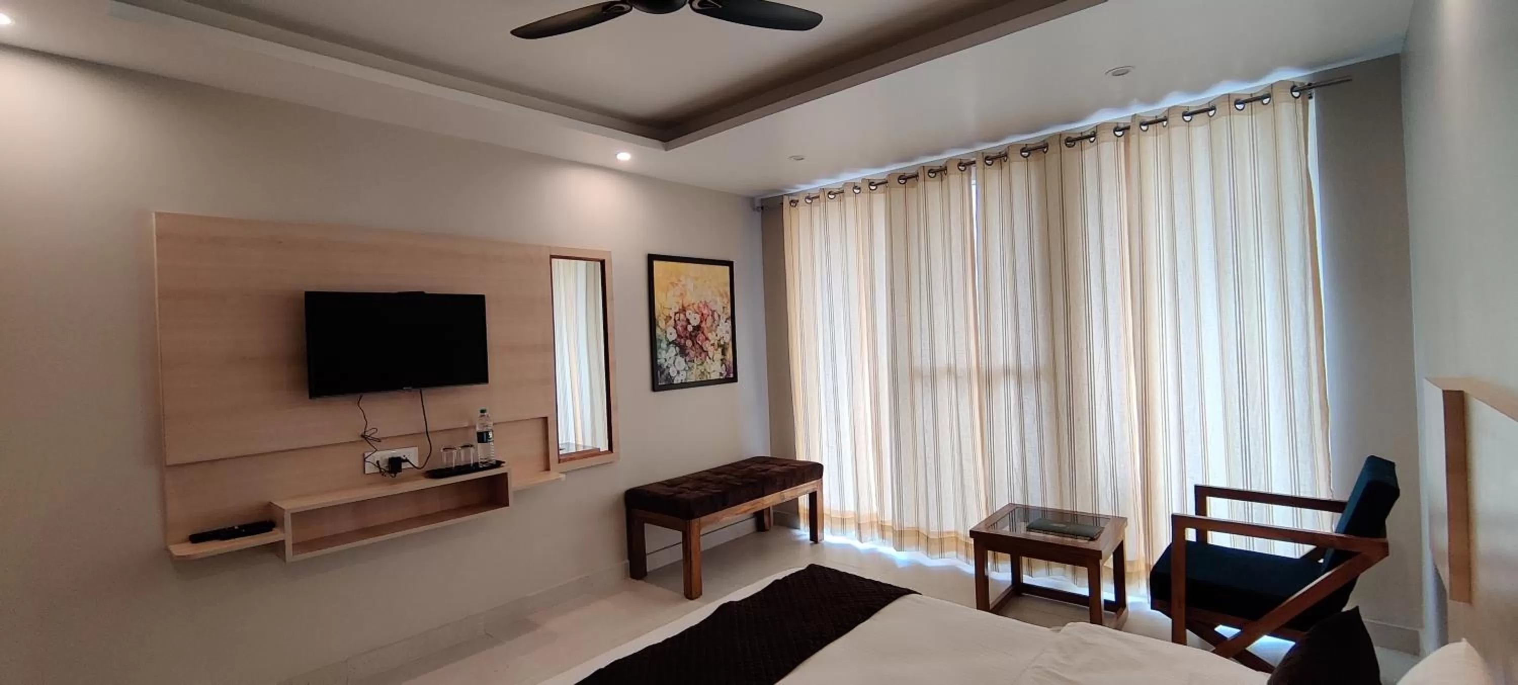TV and multimedia, TV/Entertainment Center in Punyah Residency Rishikesh