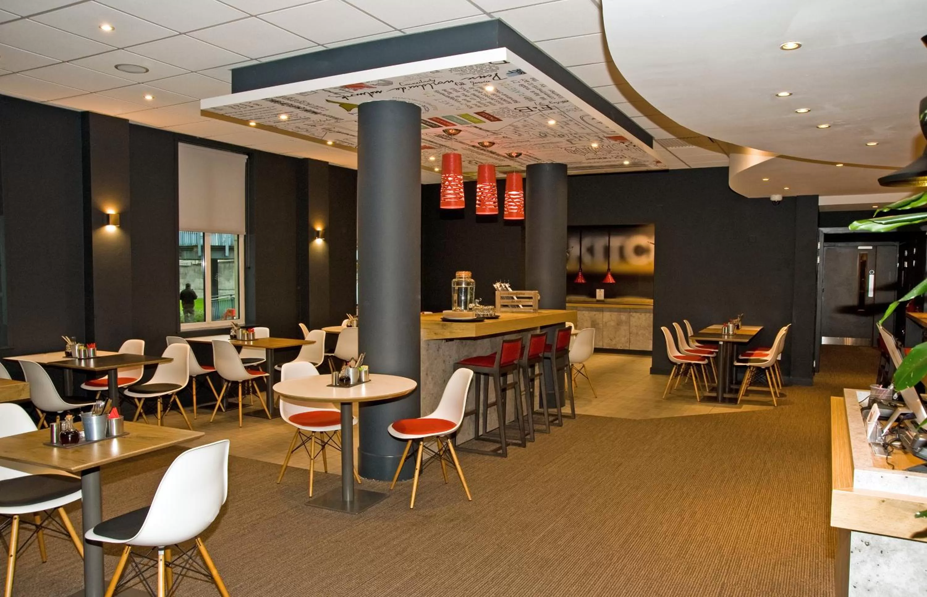 Restaurant/places to eat in Ibis Sheffield City