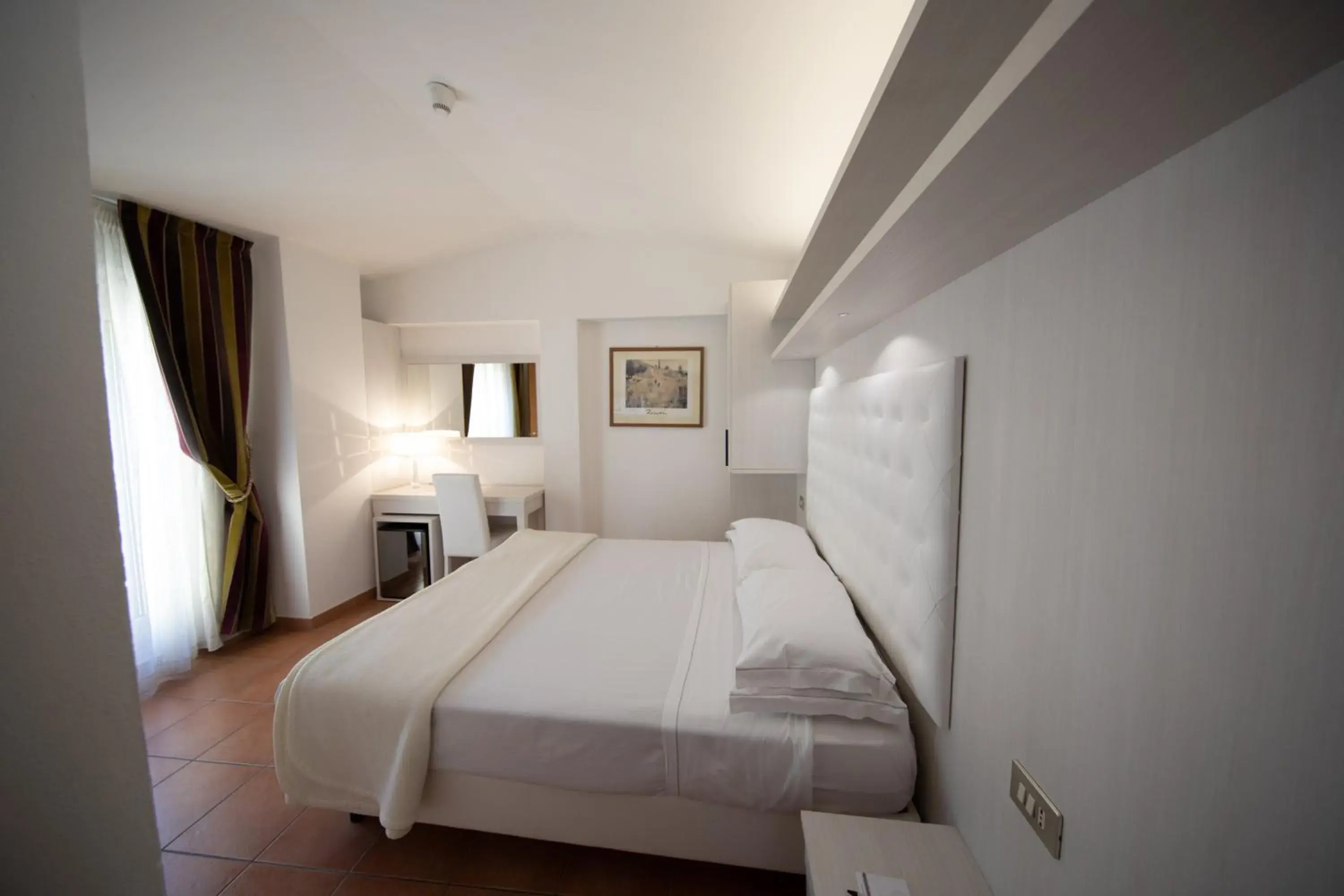 Single Room - single occupancy in Albergo Rossini 1936 Small & Charming Single Room - single occupancy in Albergo Rossini 1936 Small & Charming