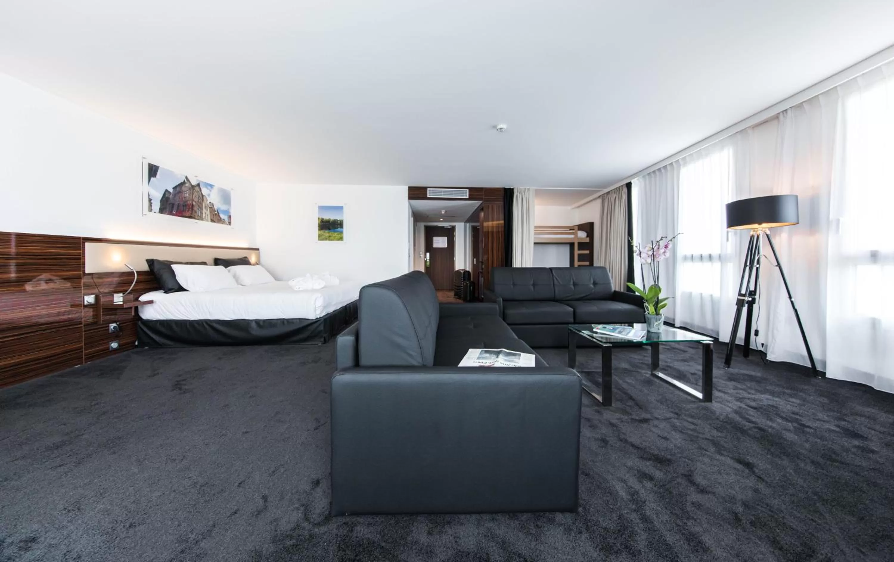 Photo of the whole room, Bed in Westotel Tours Val de Loire