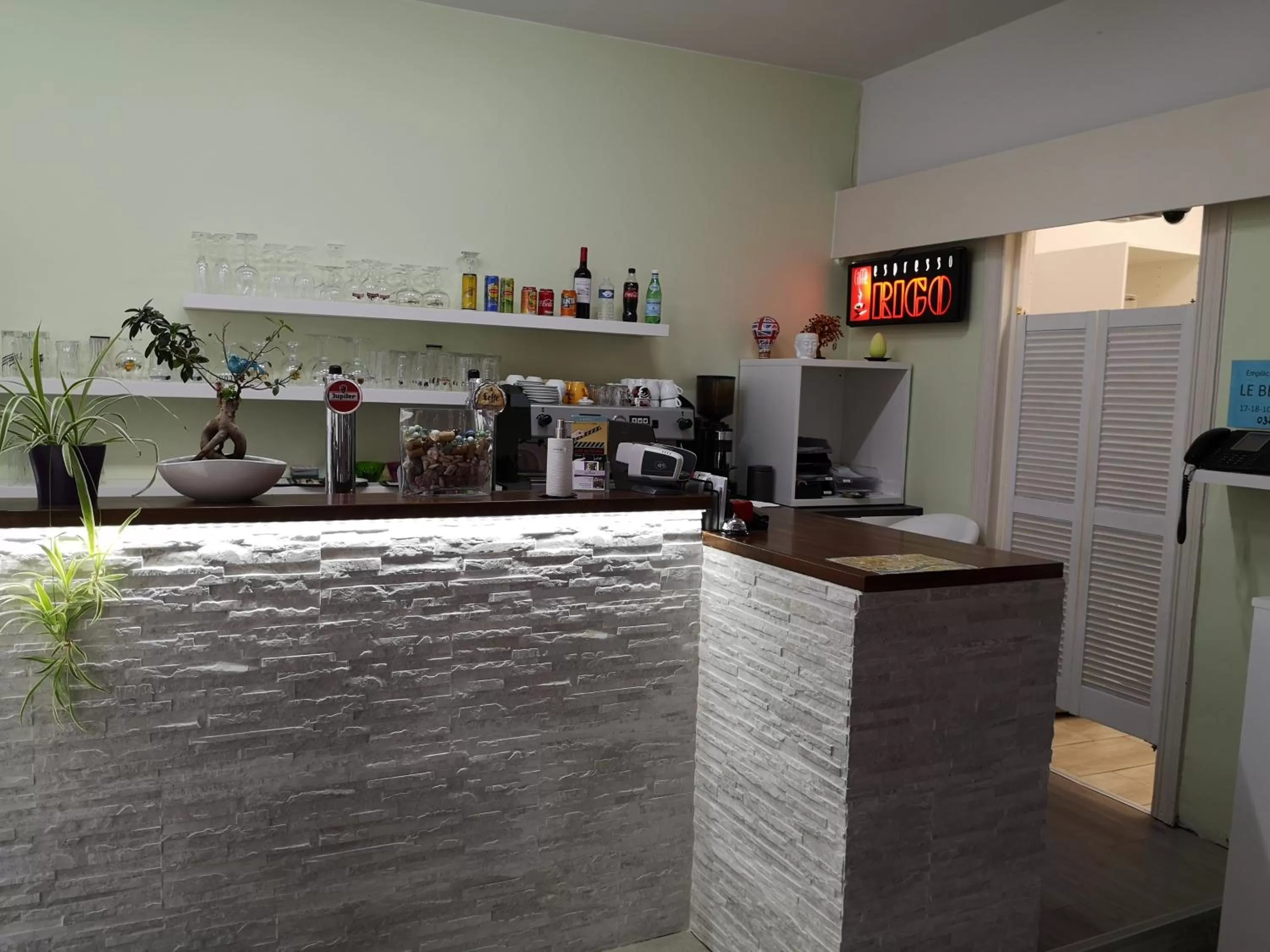 Lobby or reception in Hôtel Les Acteurs