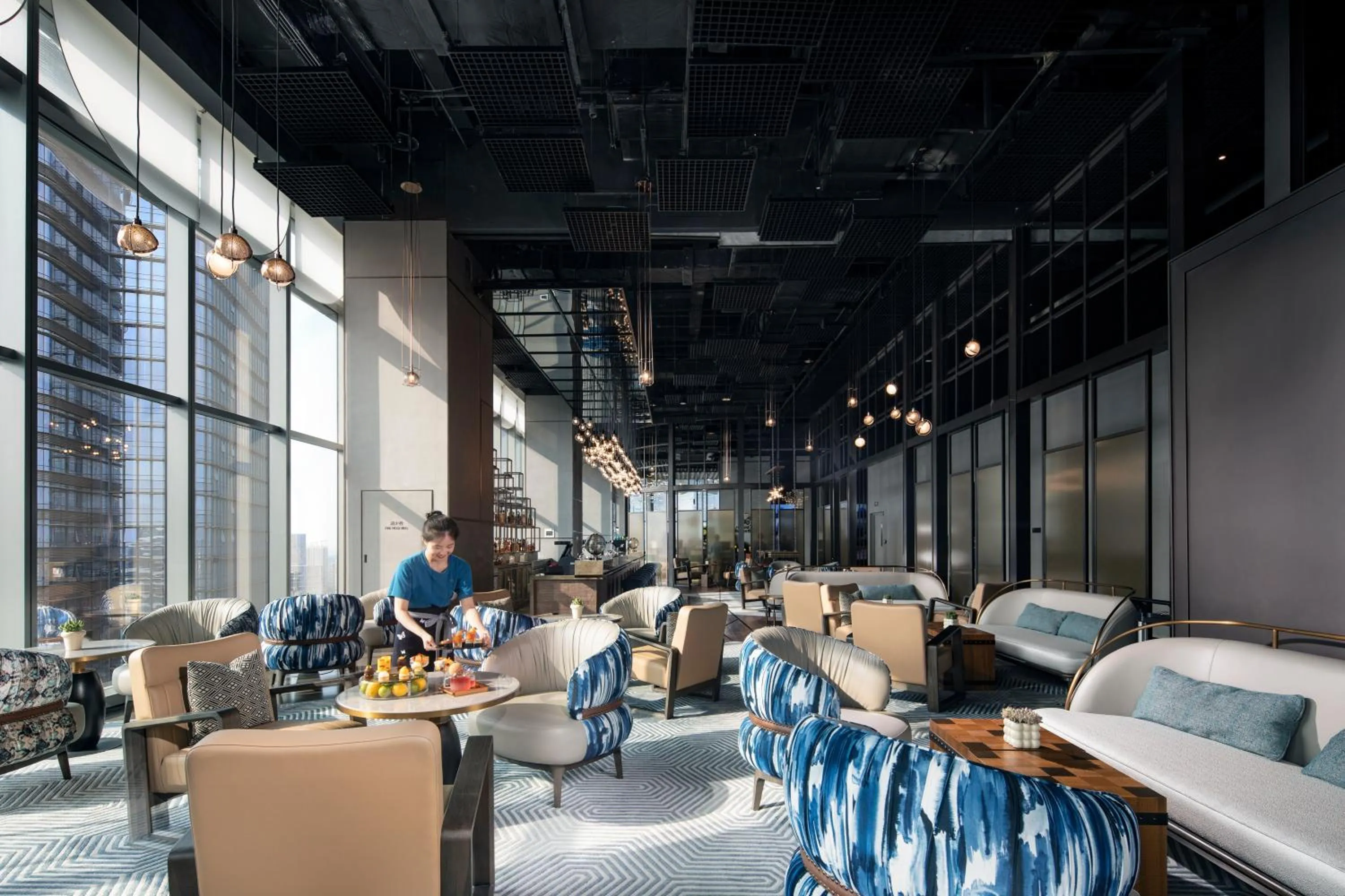 Lounge or bar in M Social Hotel Suzhou