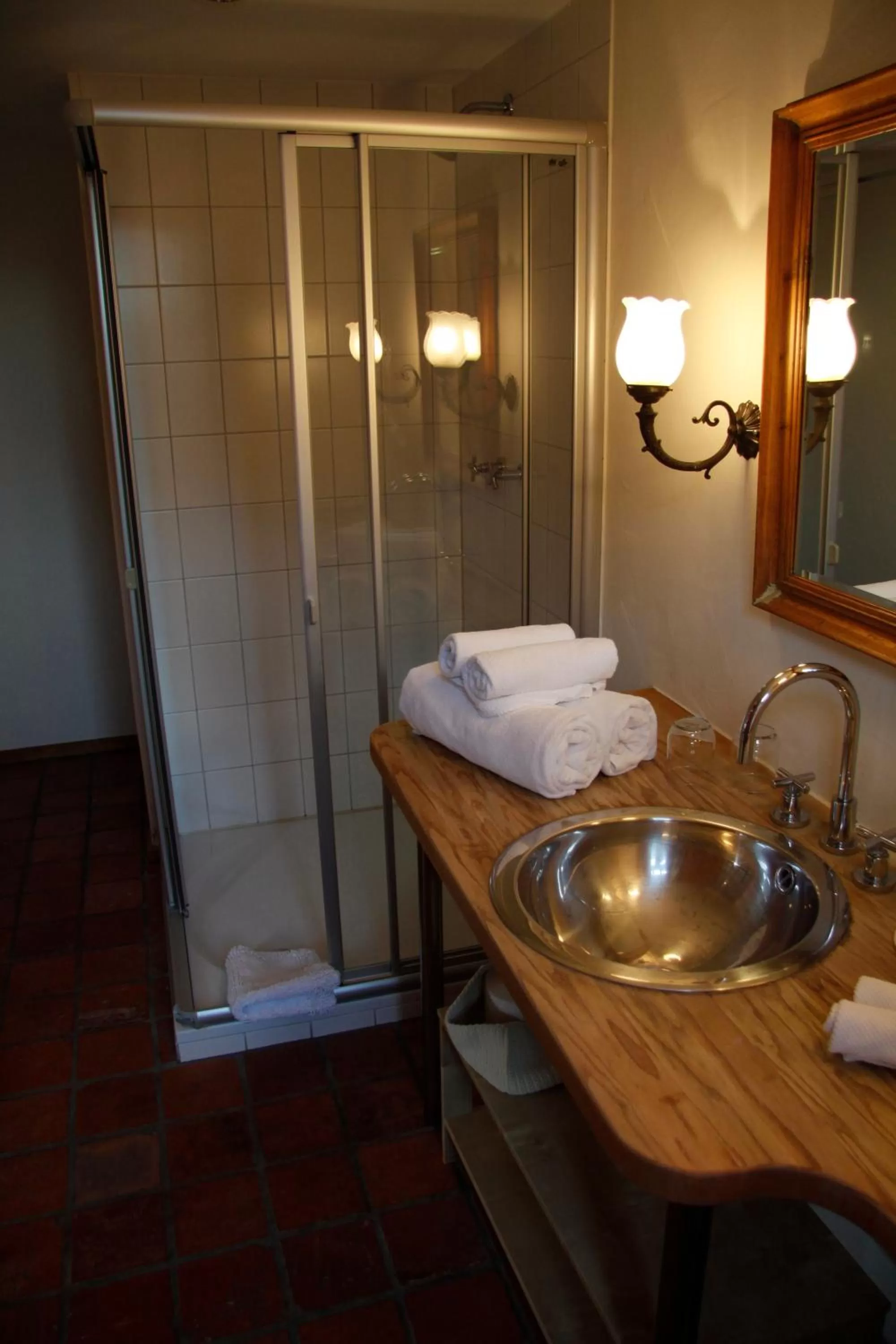 Bathroom in Zur Ewigen Lampe Romantisches Landhotel & Restaurant