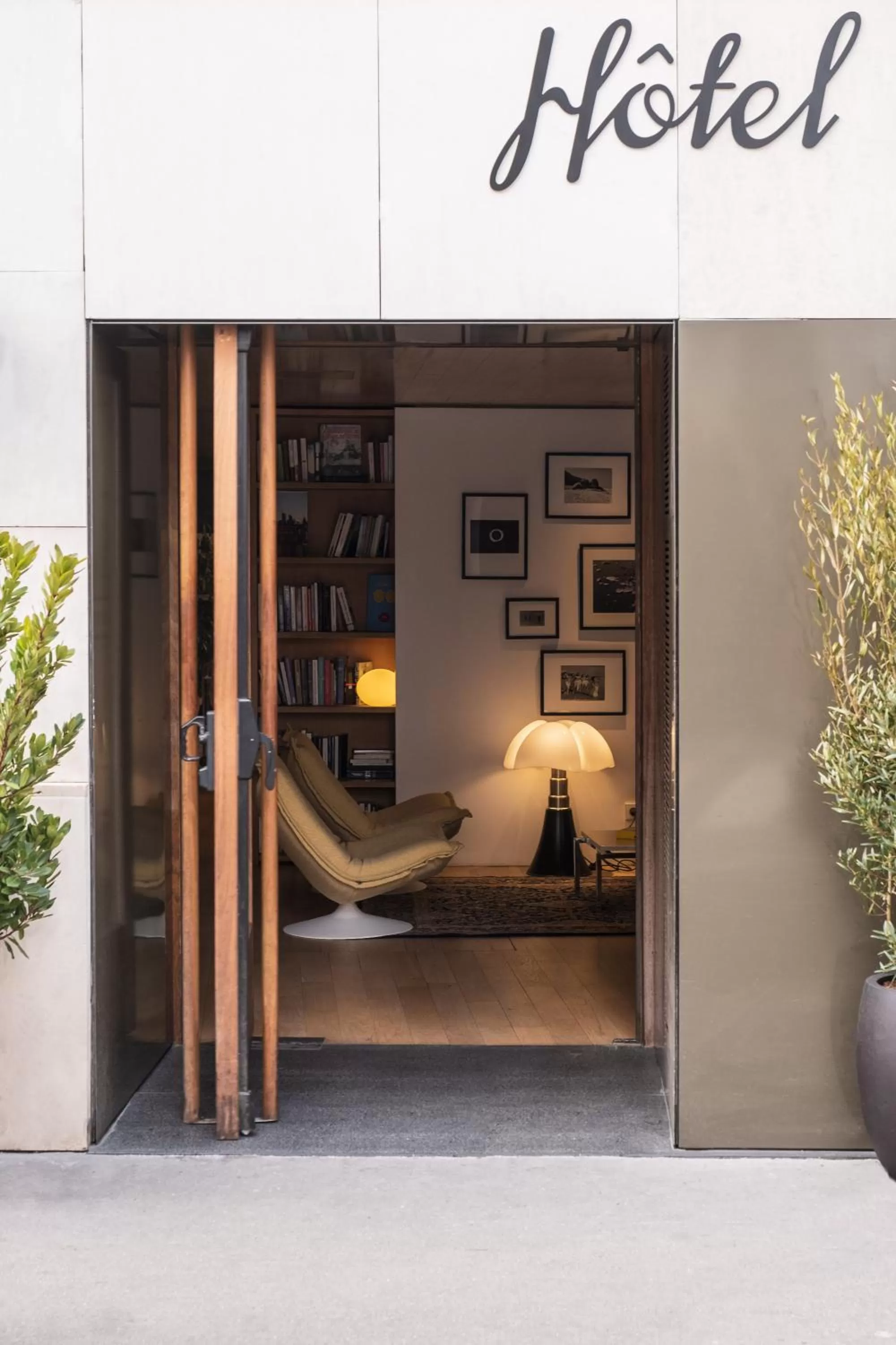 Lobby or reception in Hôtel Cabane - Orso Hotels