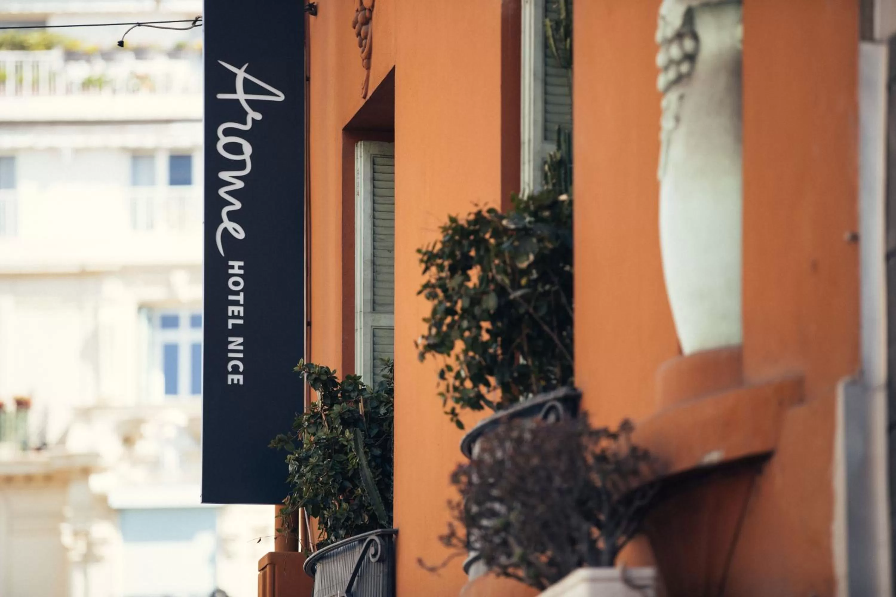 Property building in Arome Hôtel