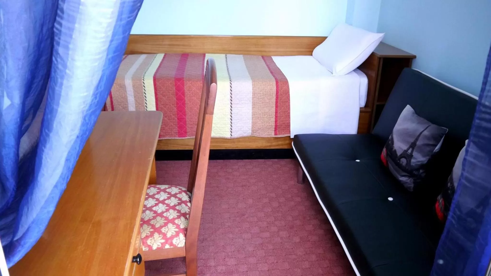 Bed in Kruja Hotel