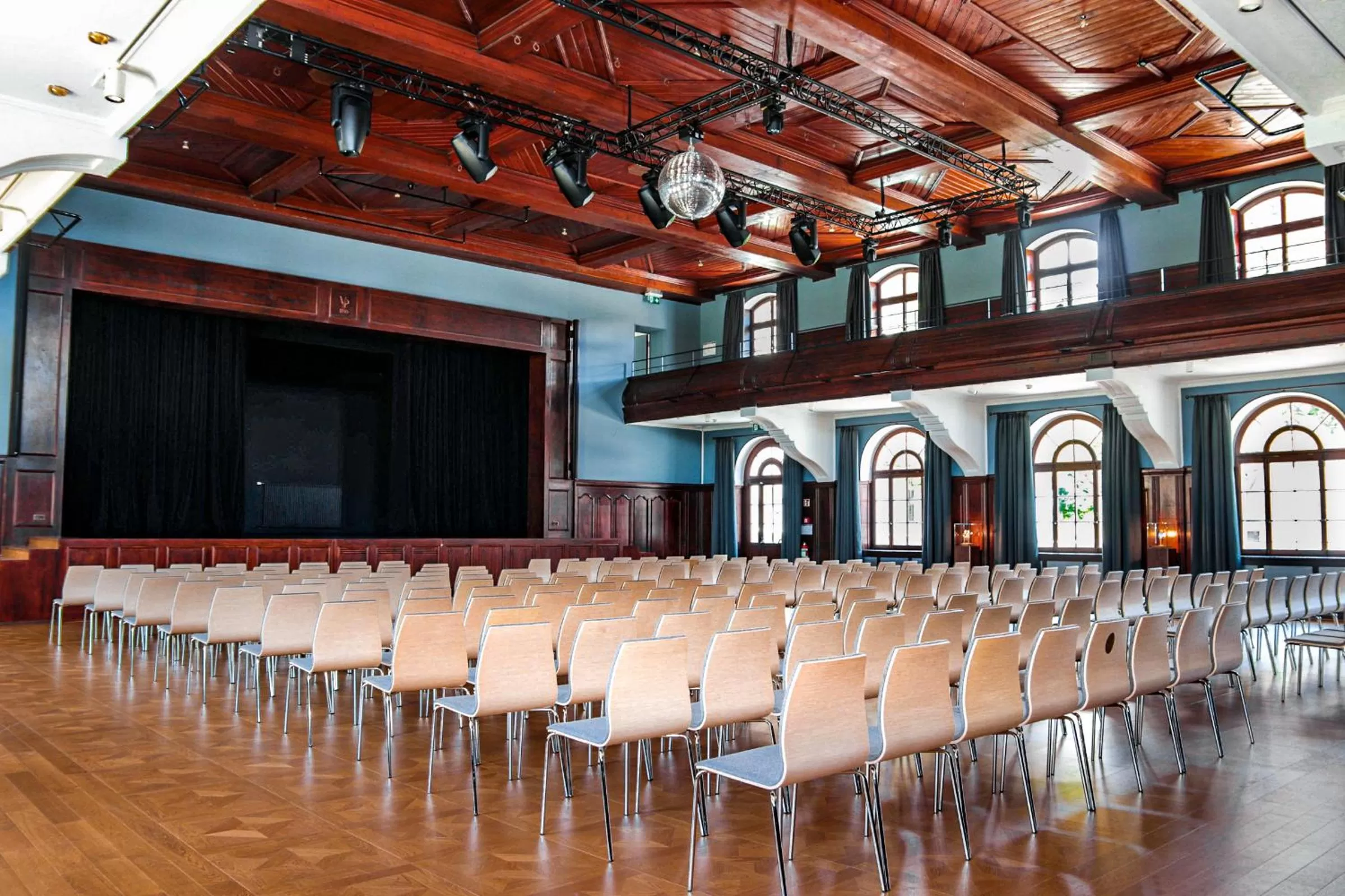 Property building in Villars Palace