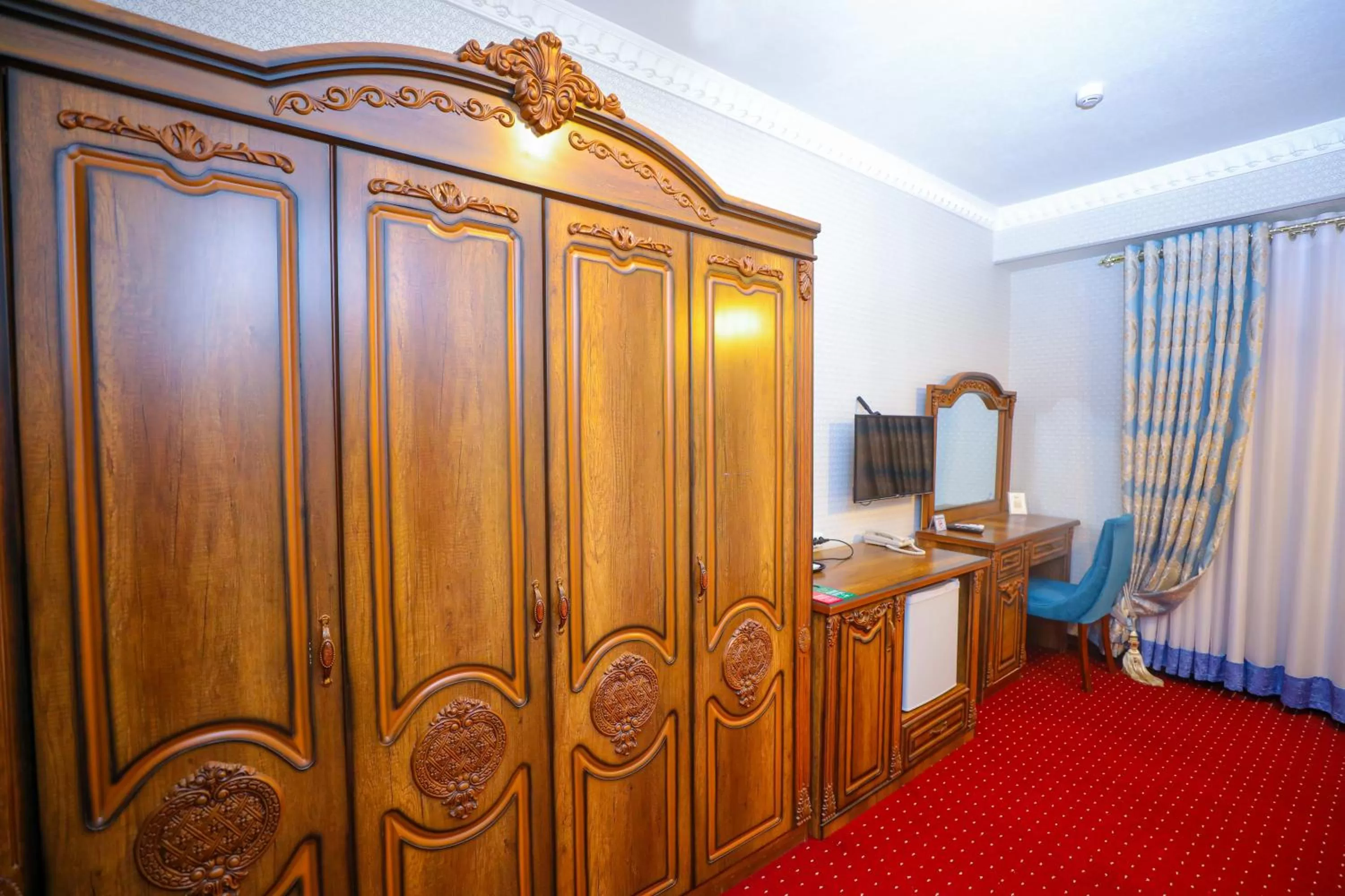 TV and multimedia in Dendi Plaza Hotel