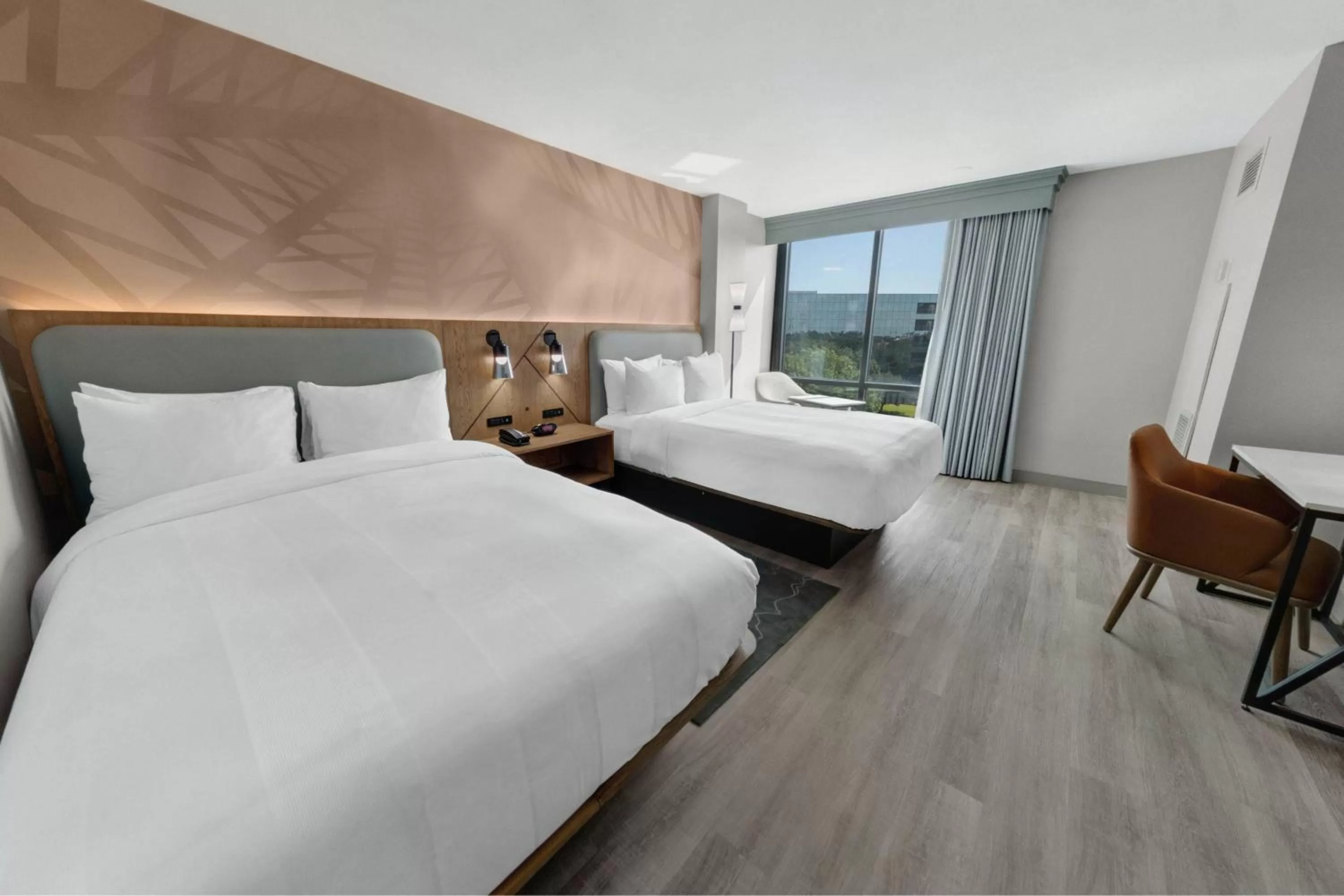 Photo of the whole room, Bed in Houston Marriott North