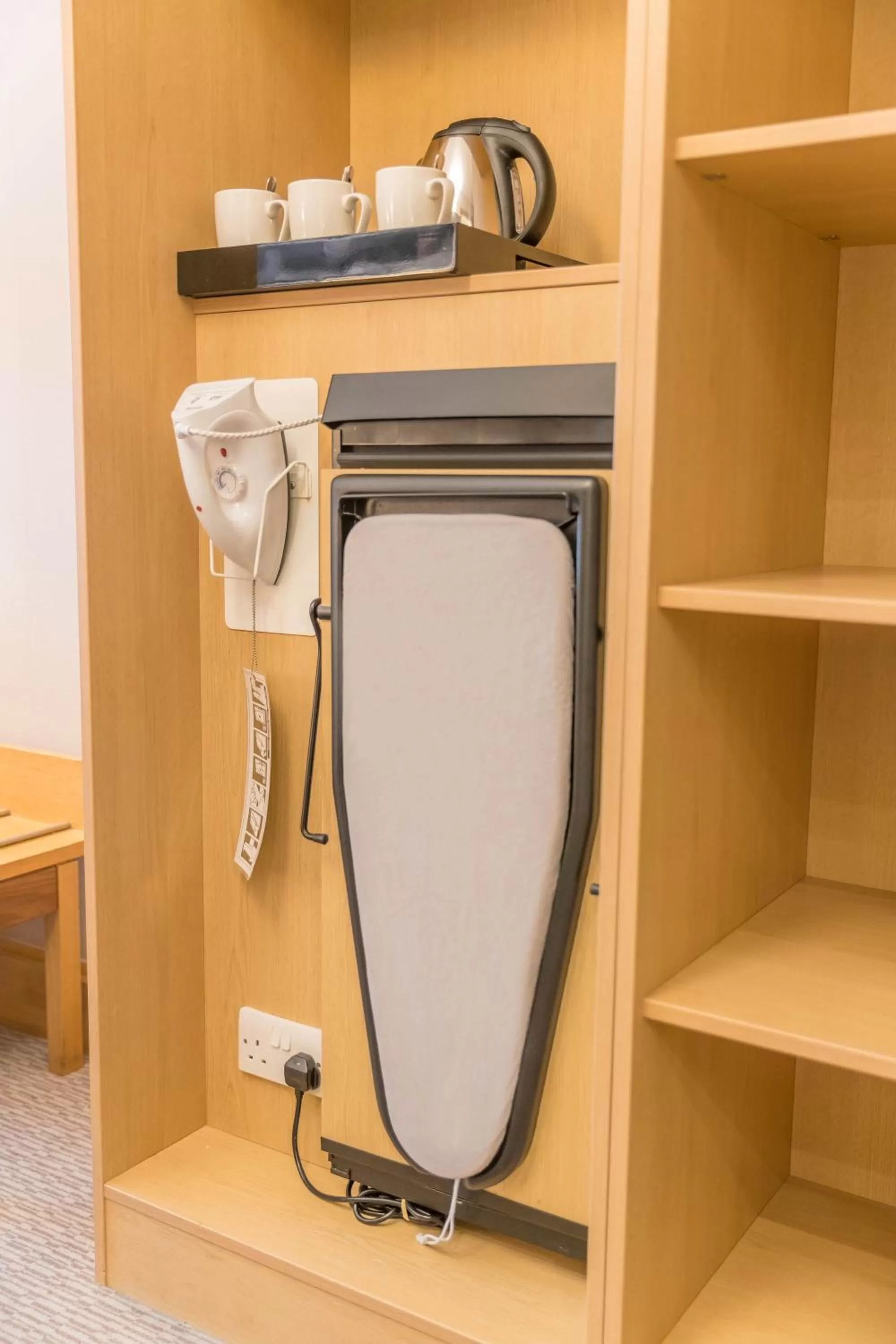 Coffee/tea facilities in Clayton Hotel Cardiff Lane