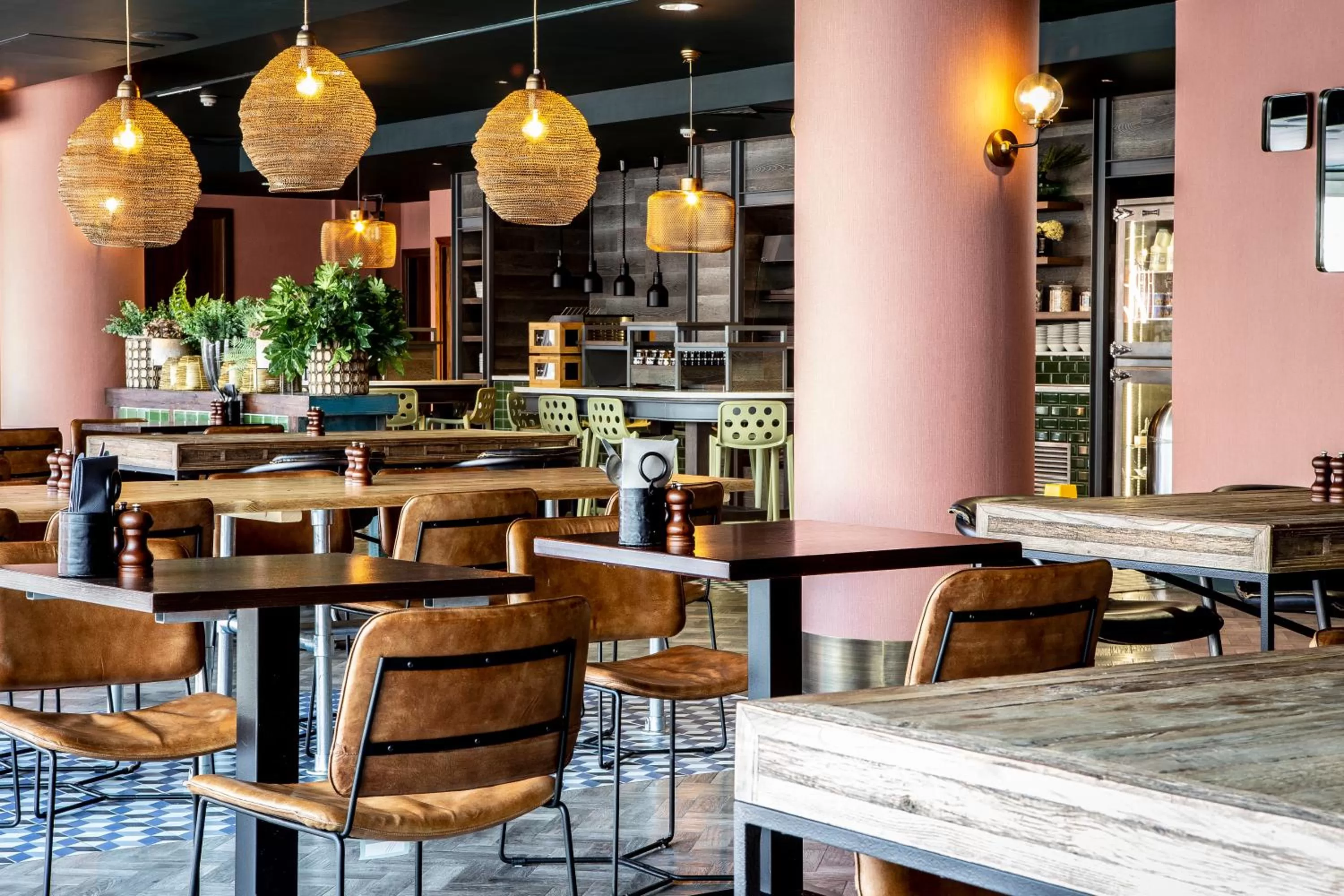 Restaurant/places to eat in Waterfront Southport Hotel