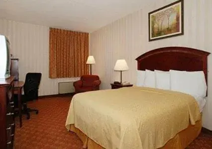 King Room - Non-Smoking in Quality Inn & Suites Miamisburg - Dayton South King Room - Non-Smoking in Quality Inn & Suites Miamisburg - Dayton South