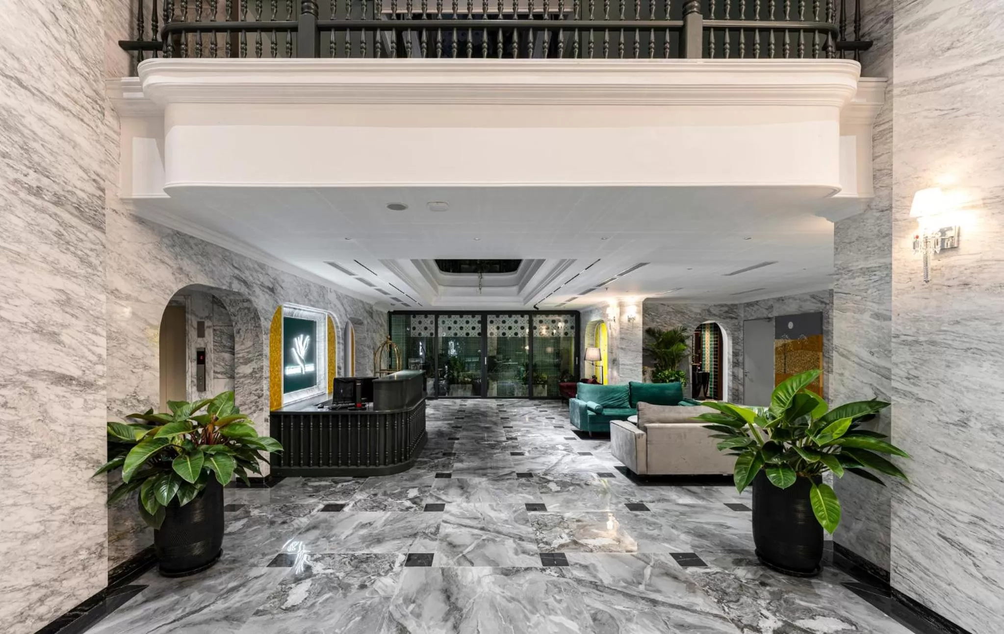 Property building in Paradise Suites Nguyen Khuyen