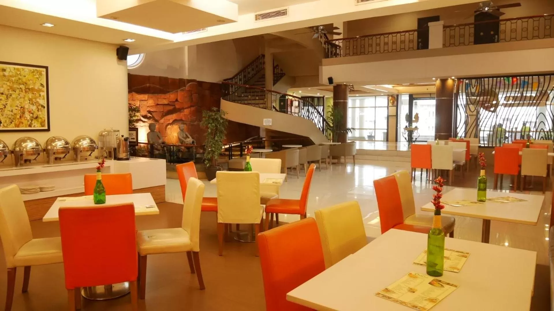 Restaurant/places to eat in Circle Inn Hotel and Suites Bacolod