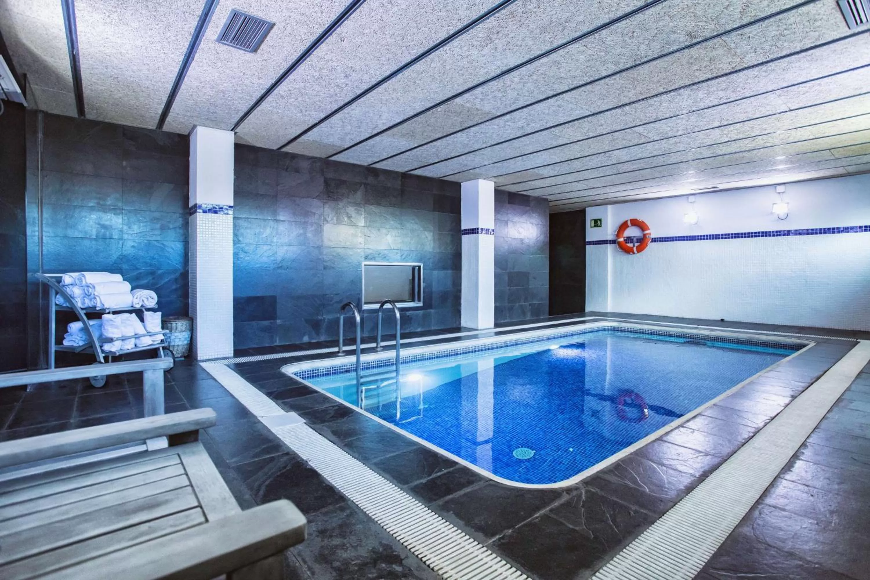 Pool view in Best Western Plus Hotel Alfa Aeropuerto