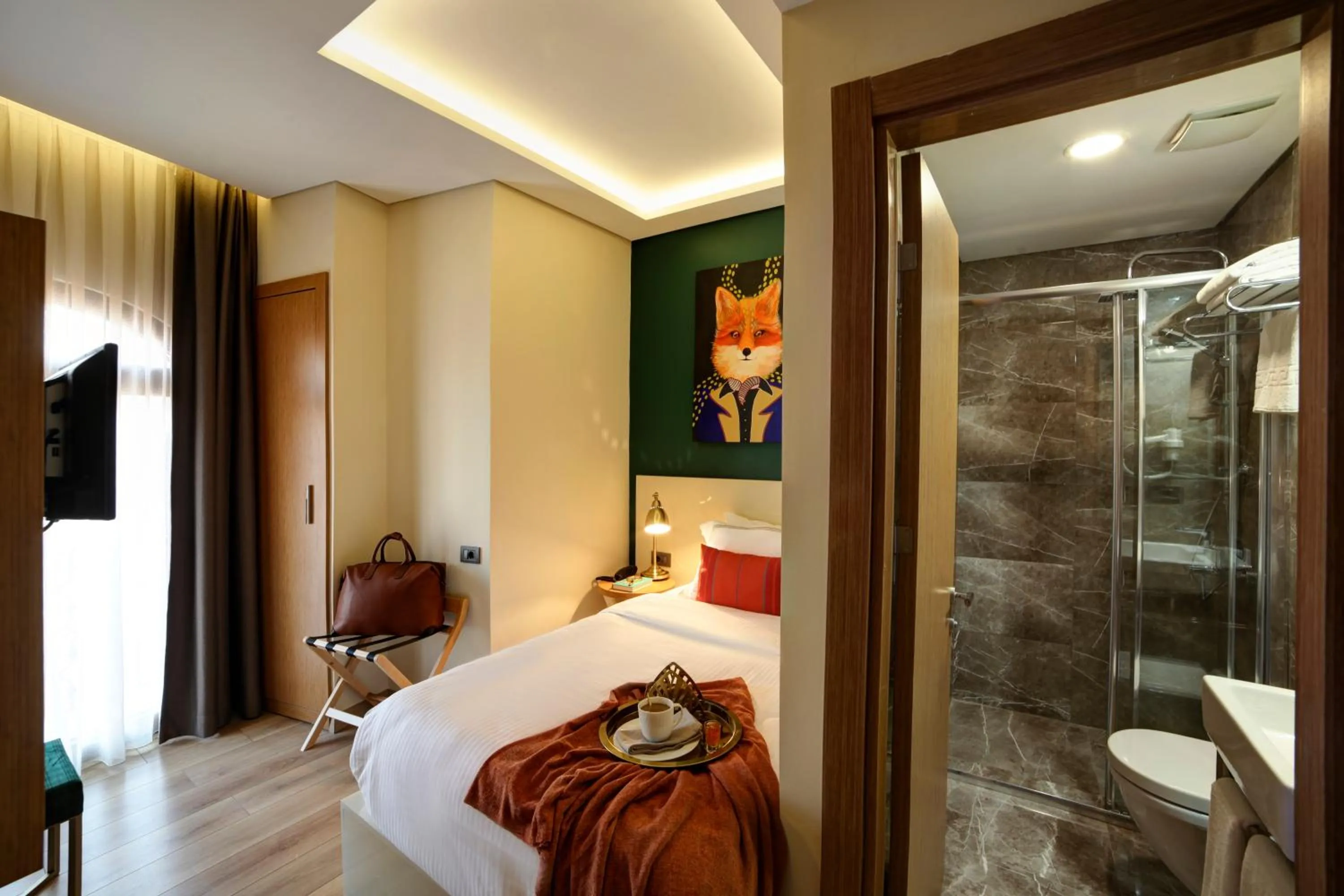 TV and multimedia in The Fox Hotel