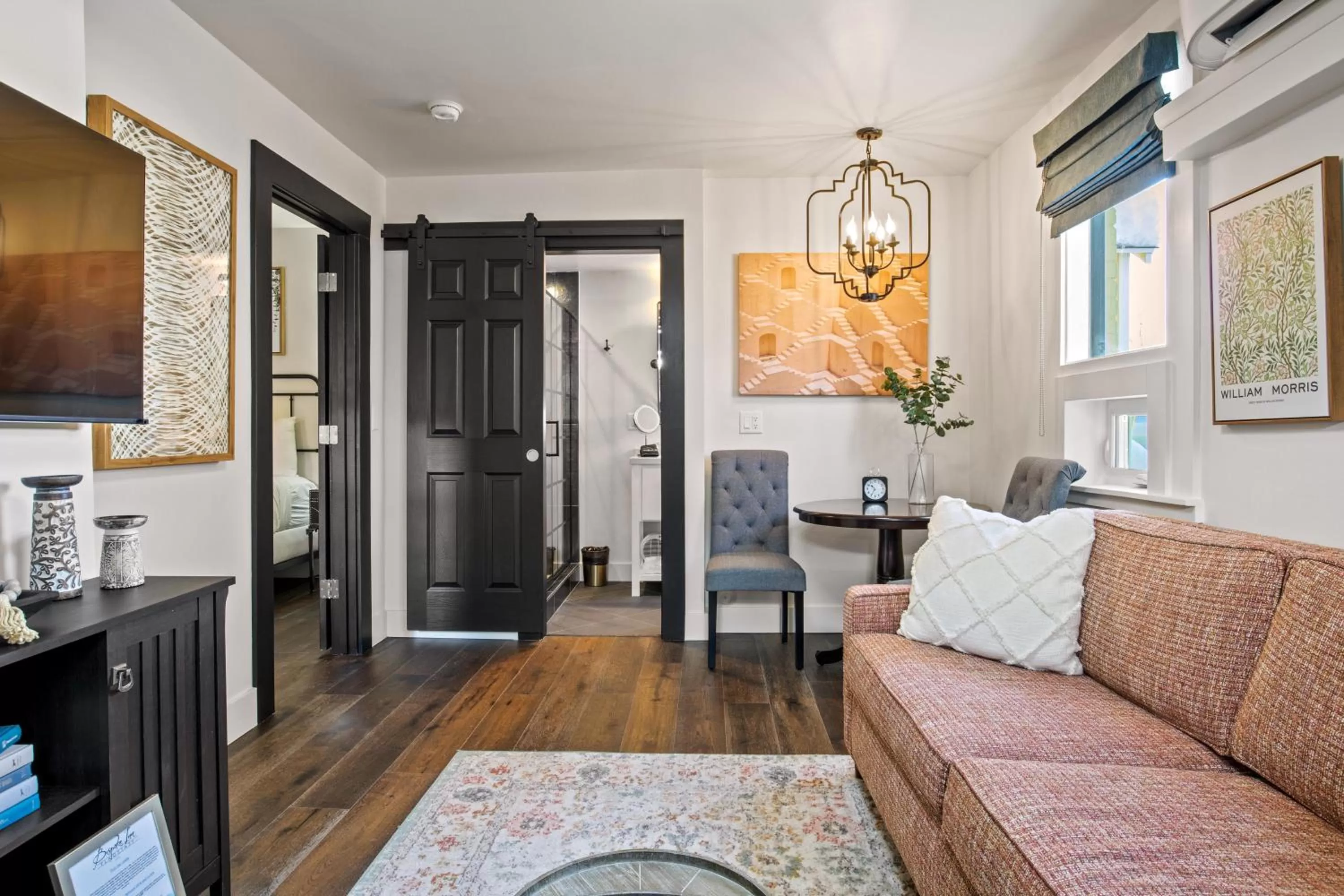 Living room in Bespoke Inn Flagstaff