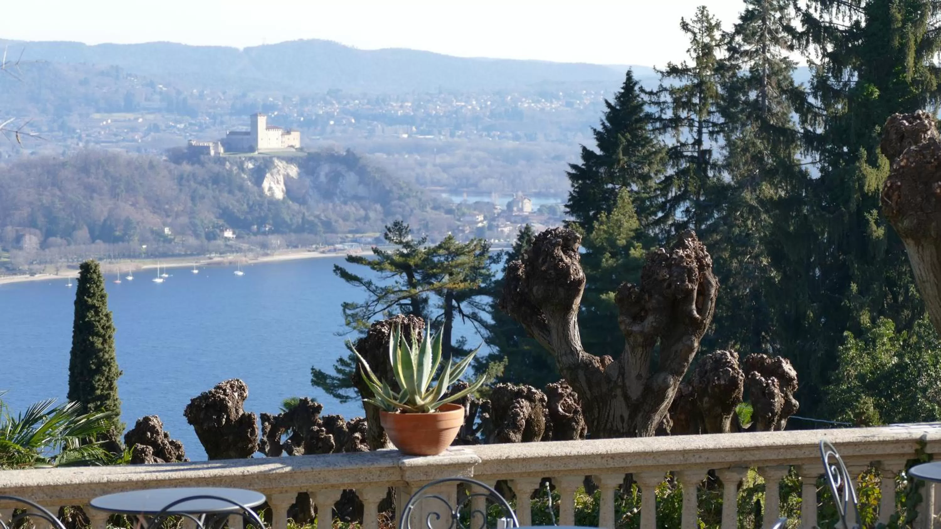 Garden in White Lilac Romantic B&B - Adults only