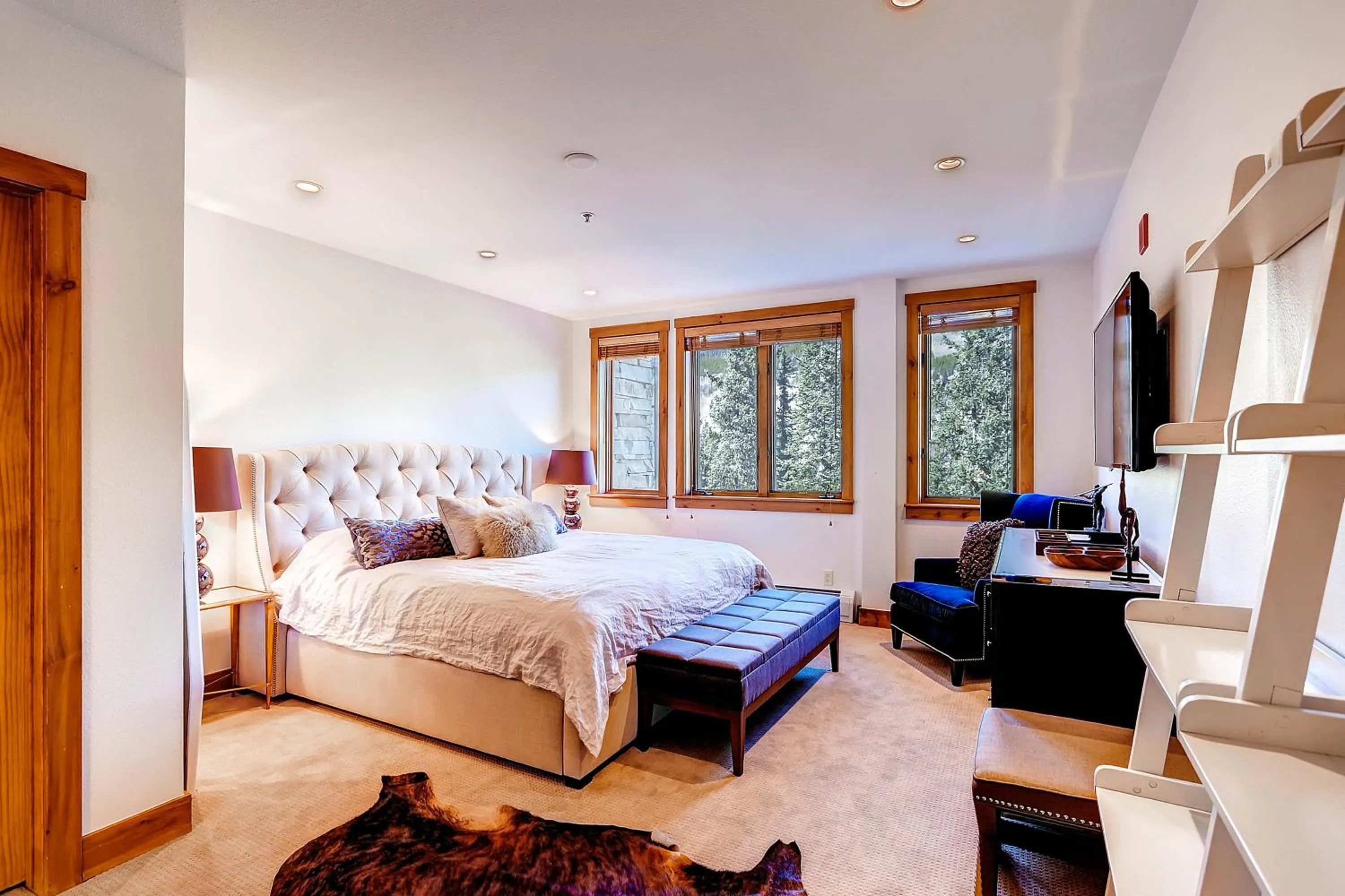 Photo of the whole room, Bed in Timbers & Lone Eagle by Vail Resorts