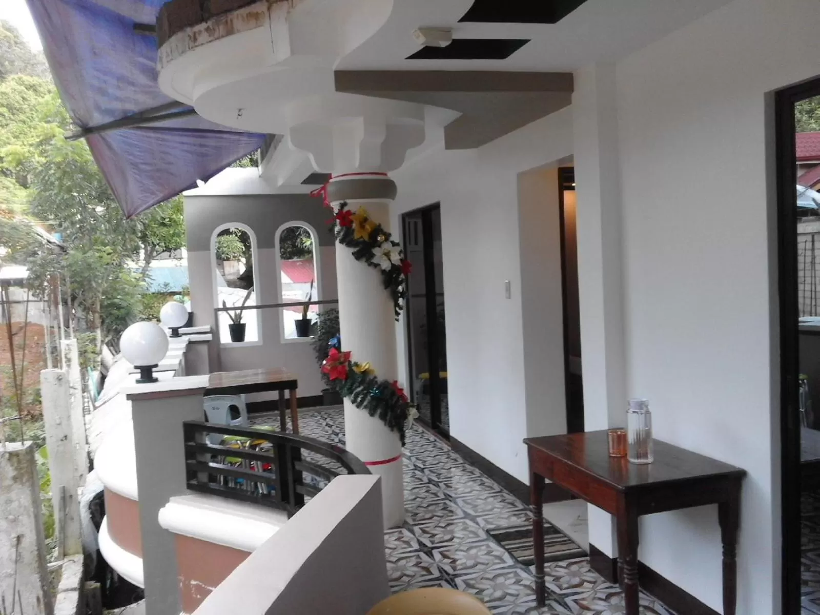 Patio in Vali-Joe Travel Lodge