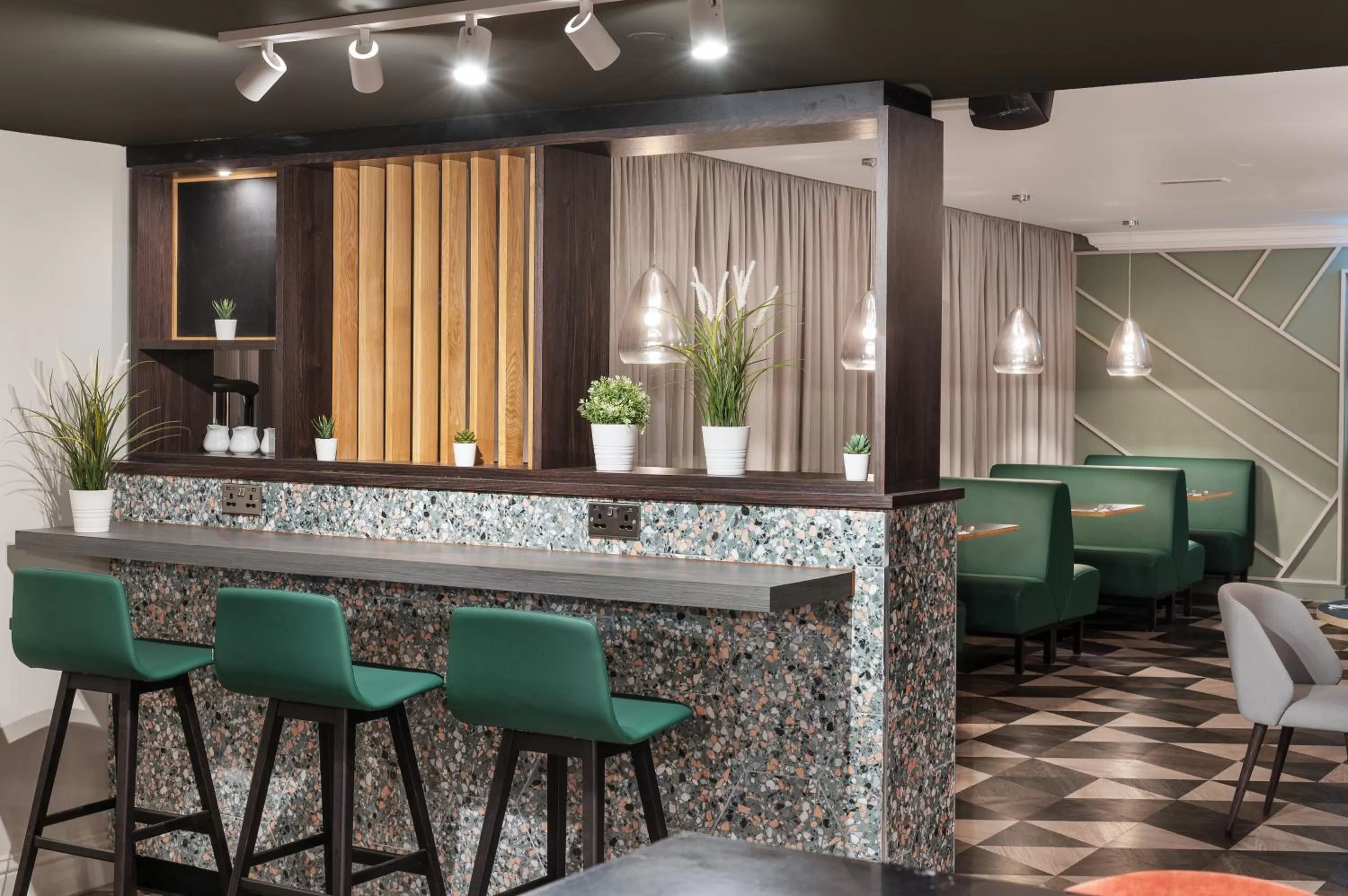 Restaurant/places to eat in Holiday Inn Derby/Nottingham by IHG