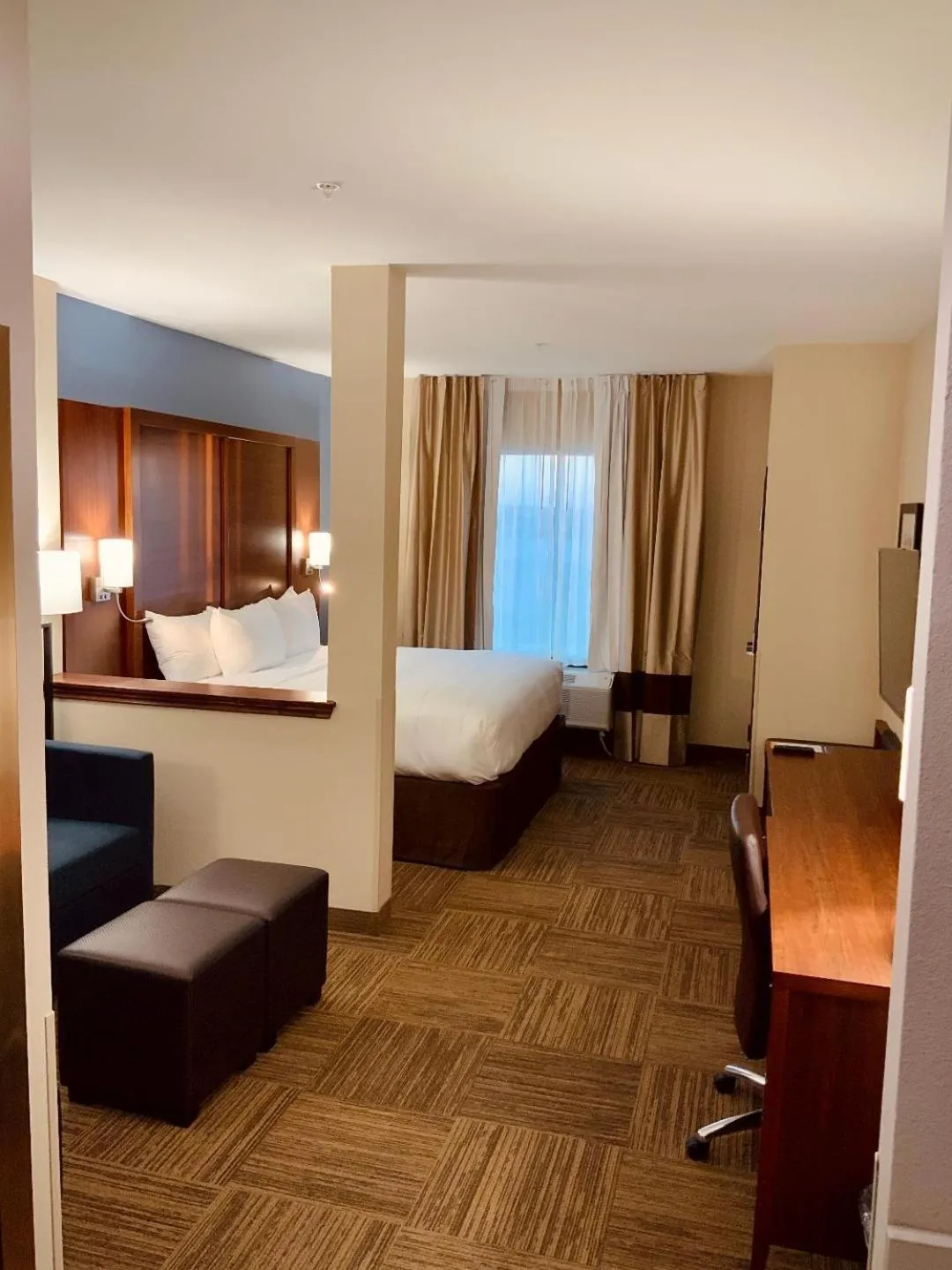 Bed in Comfort Suites Cedar Park - Austin Northwest