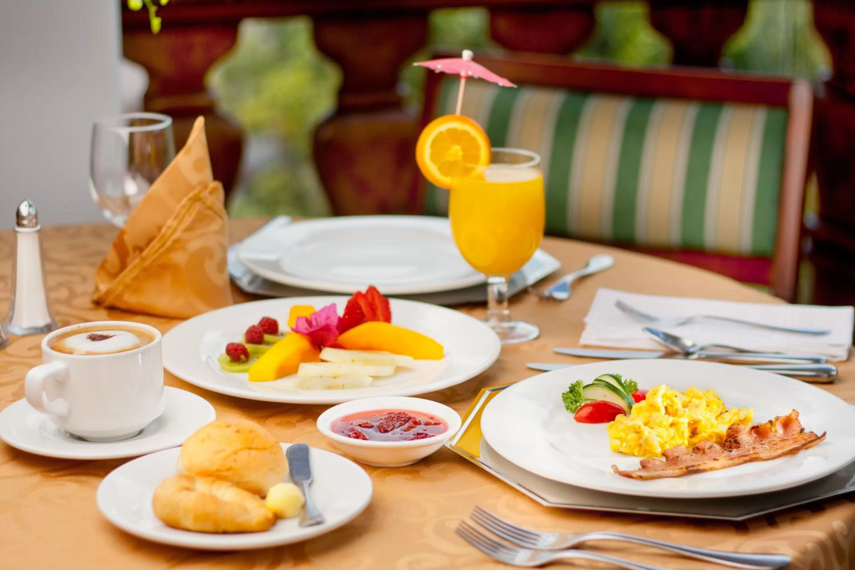 Restaurant/places to eat, Breakfast in Hotel Victoria