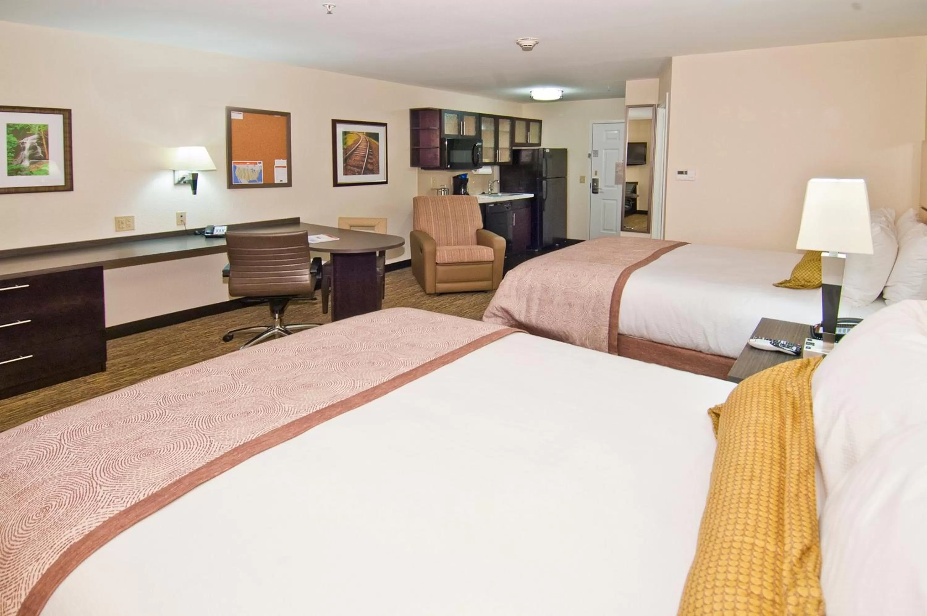 Queen Studio Suite with Two Queen Beds - Mobility Access Tub/Non-Smoking in Candlewood Suites Tupelo, an IHG Hotel