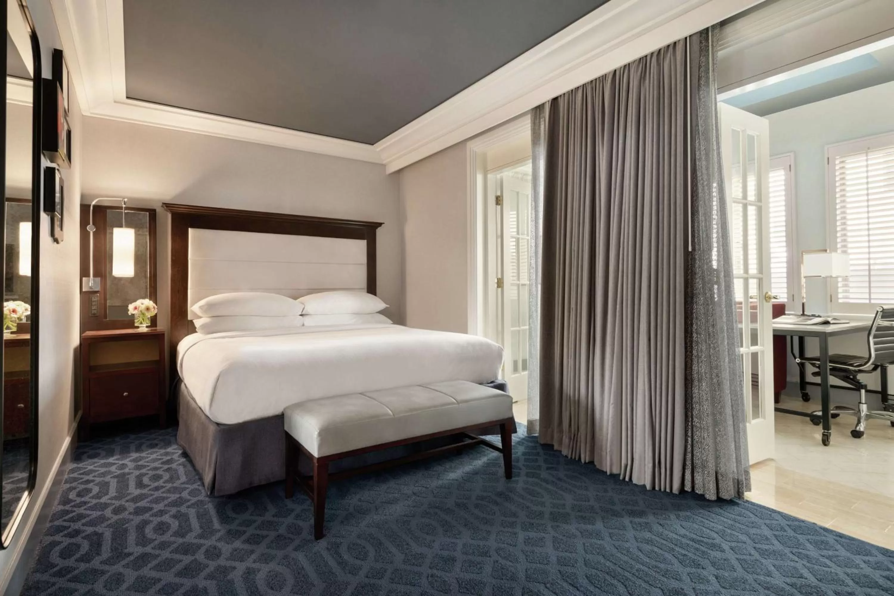 Bedroom, Bed in Hilton Checkers Los Angeles