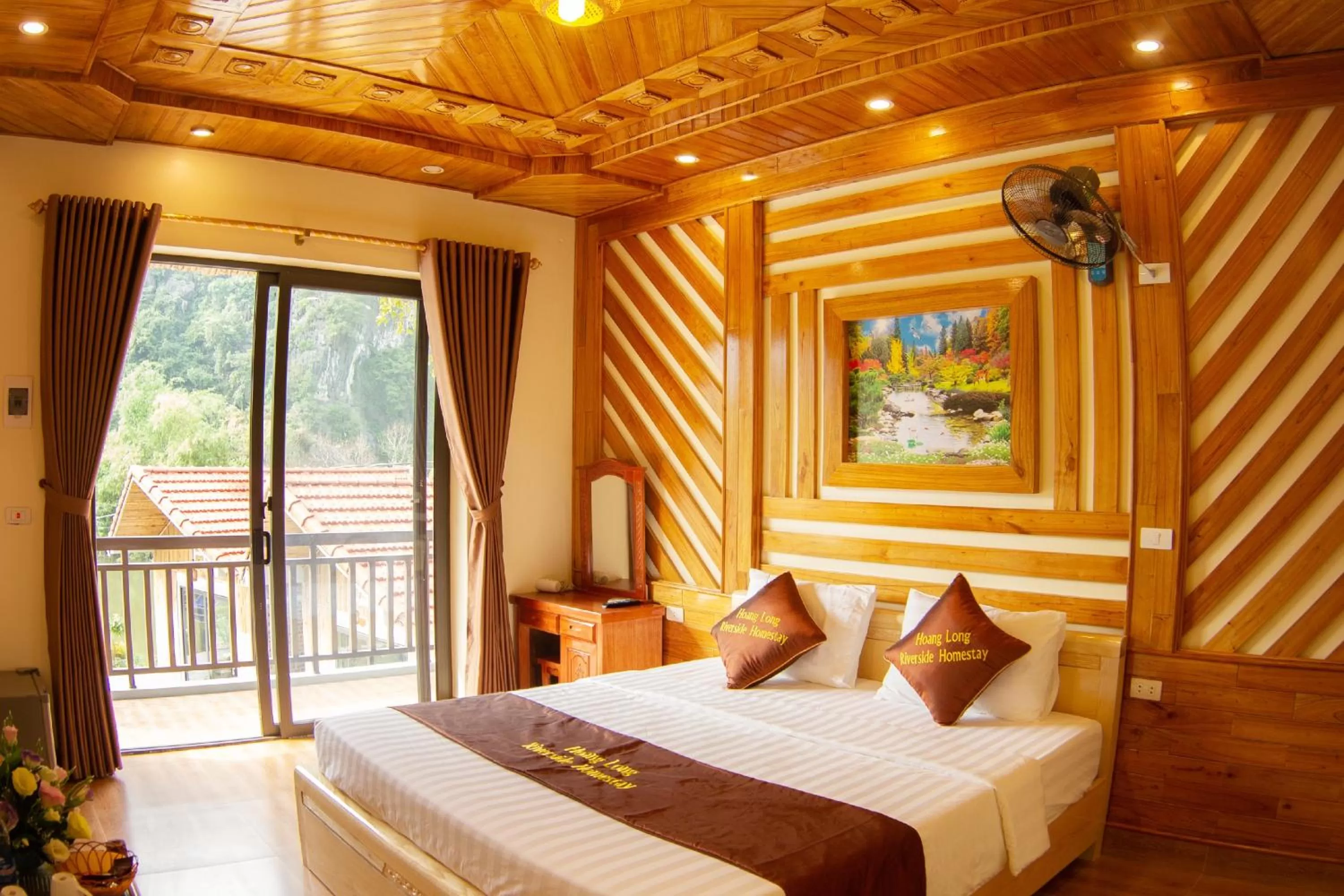 Bed in HoangLong Riverside Homestay
