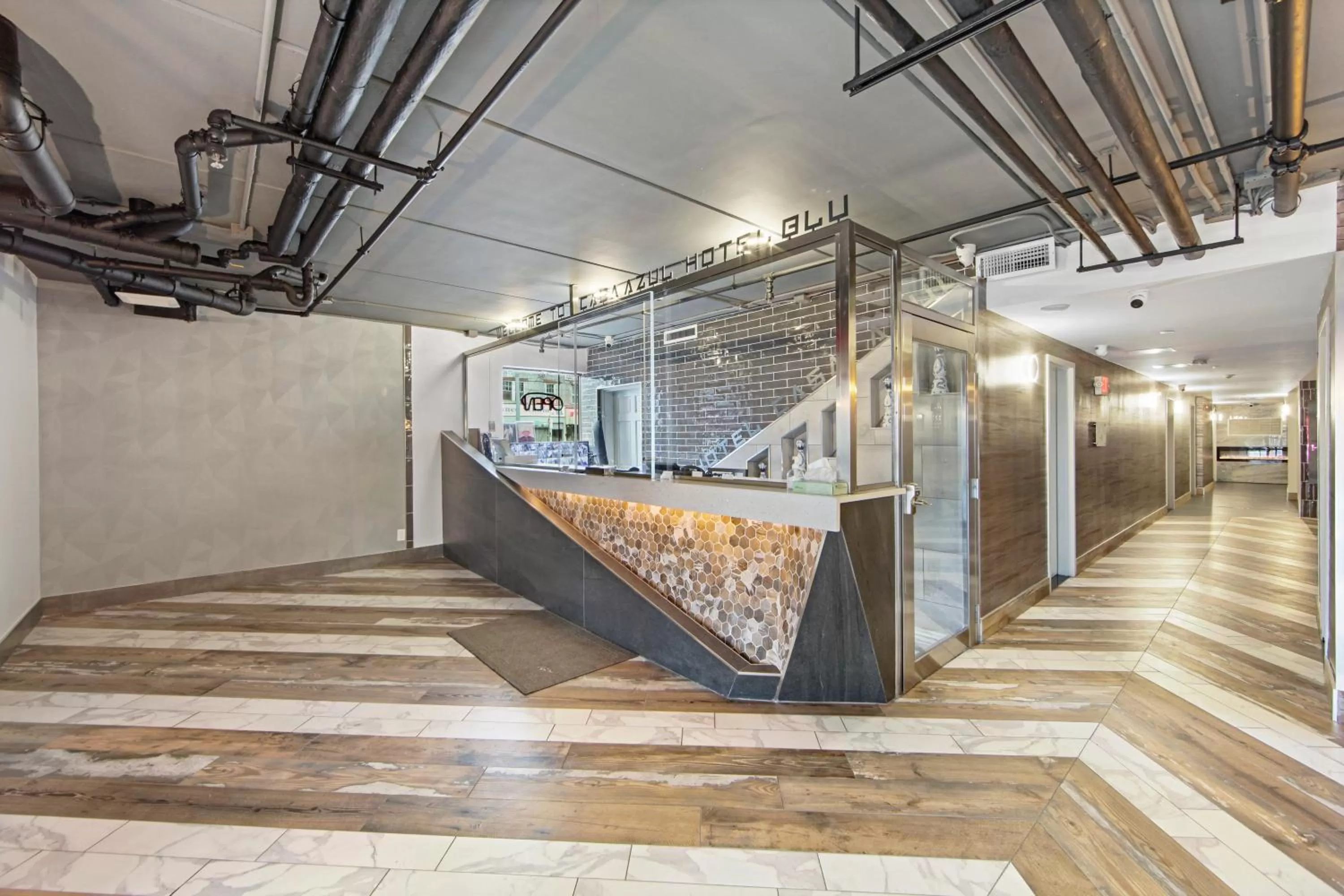 Lobby or reception in Casa Azul Hotel Blu-UBS Arena