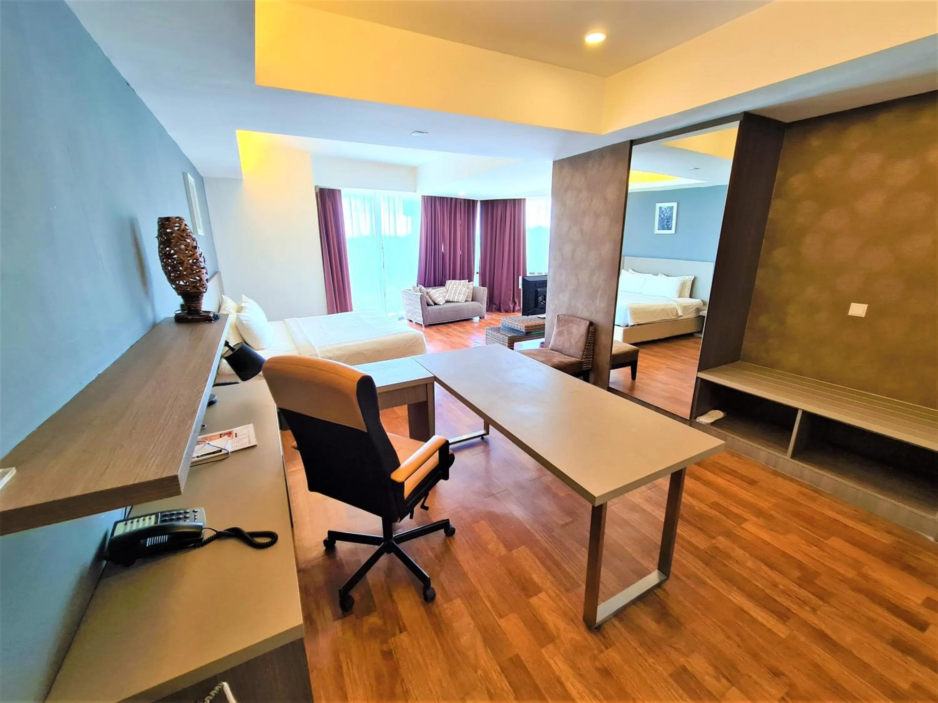 Executive Suite in Nexus Business Suite Hotel